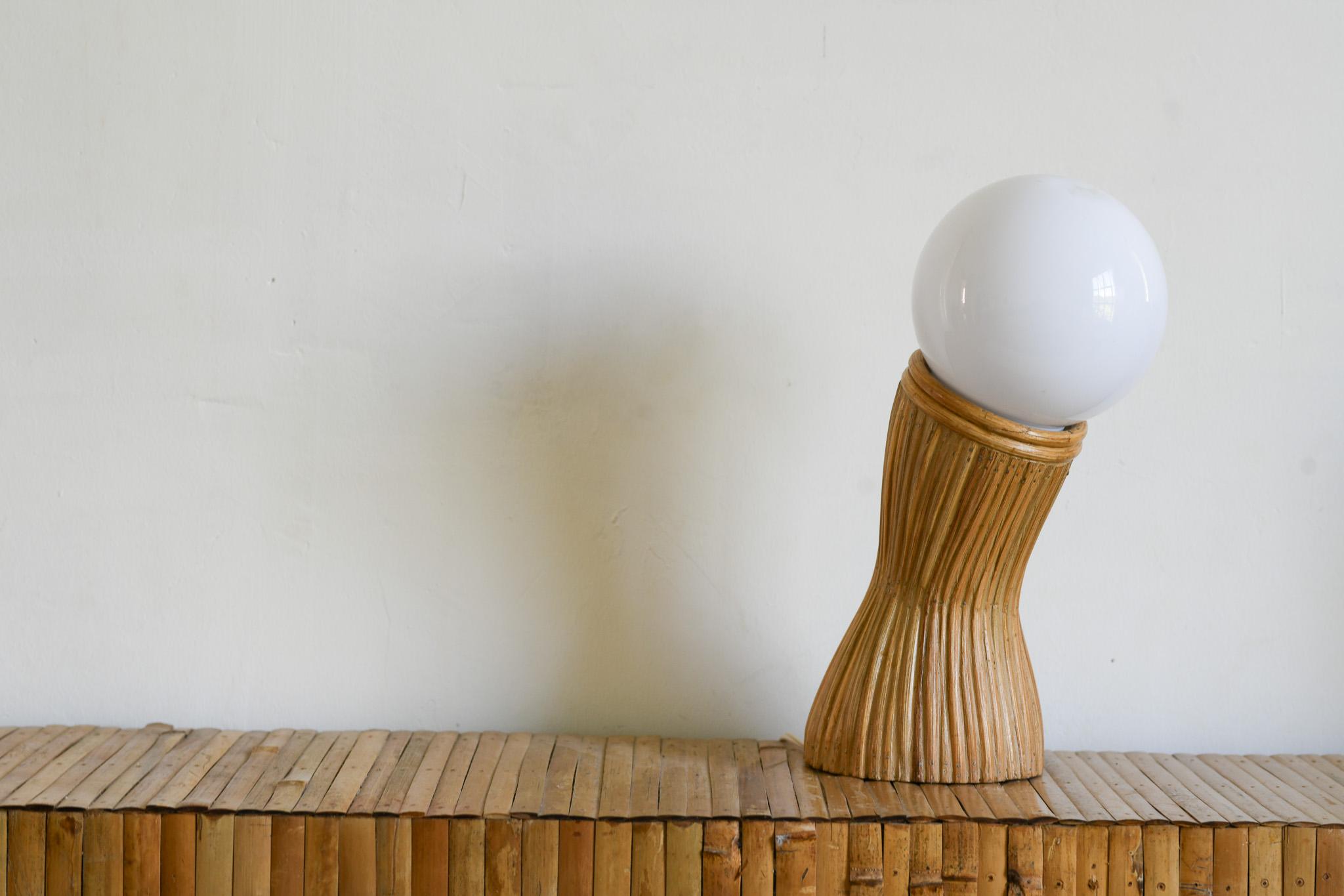 Hand-Crafted Mid Century Modern Pencil Reed Space Age Table Lamp For Sale