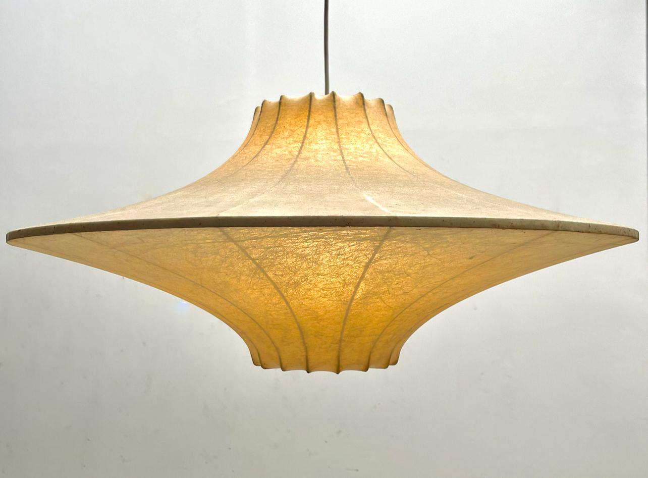 Mid-Century Modern Pendant Lamp by Achille Castiglioni, Cocoon, Italy, 1960s In Good Condition In Brussels, BE