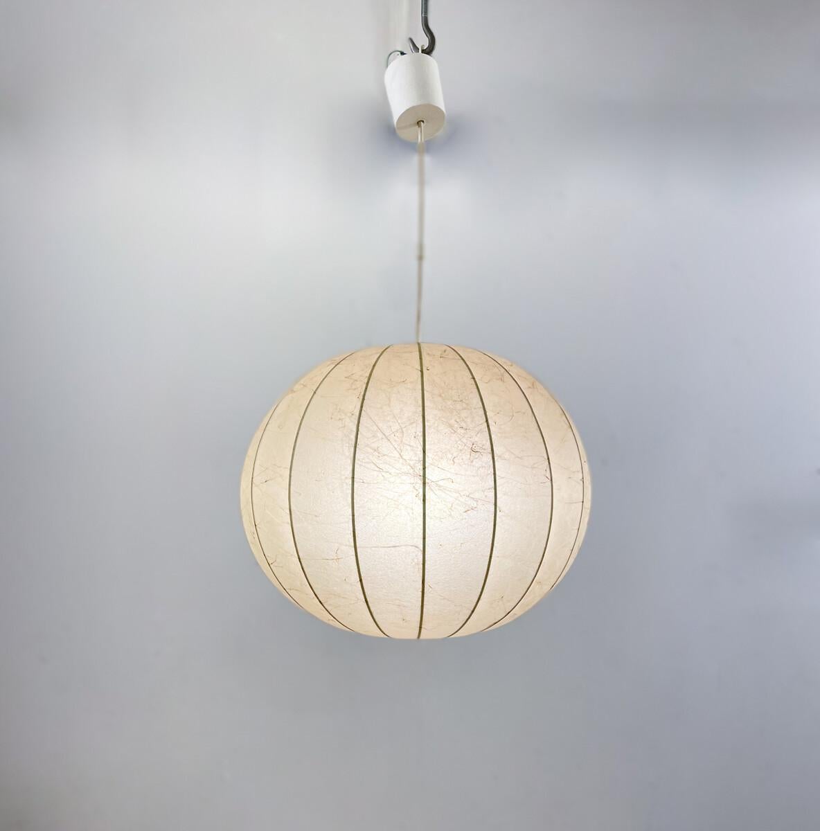Paper Mid-Century Modern Pendant Lamp by Achille Castiglioni , Italy, 1960s For Sale