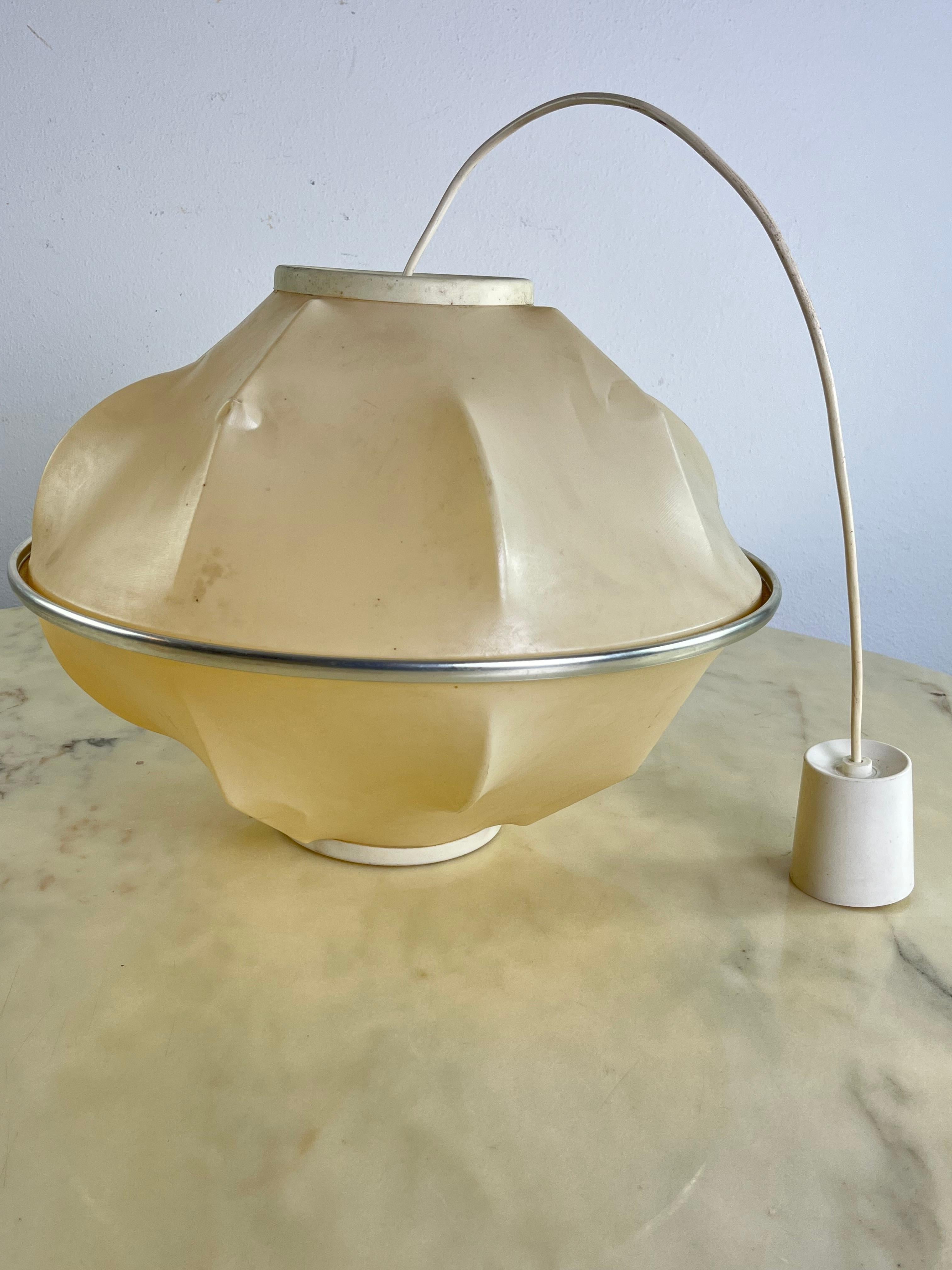 Mid-Century Modern Pendant Lamp Designed & Manufactered Probably By Flos 1960s For Sale 4