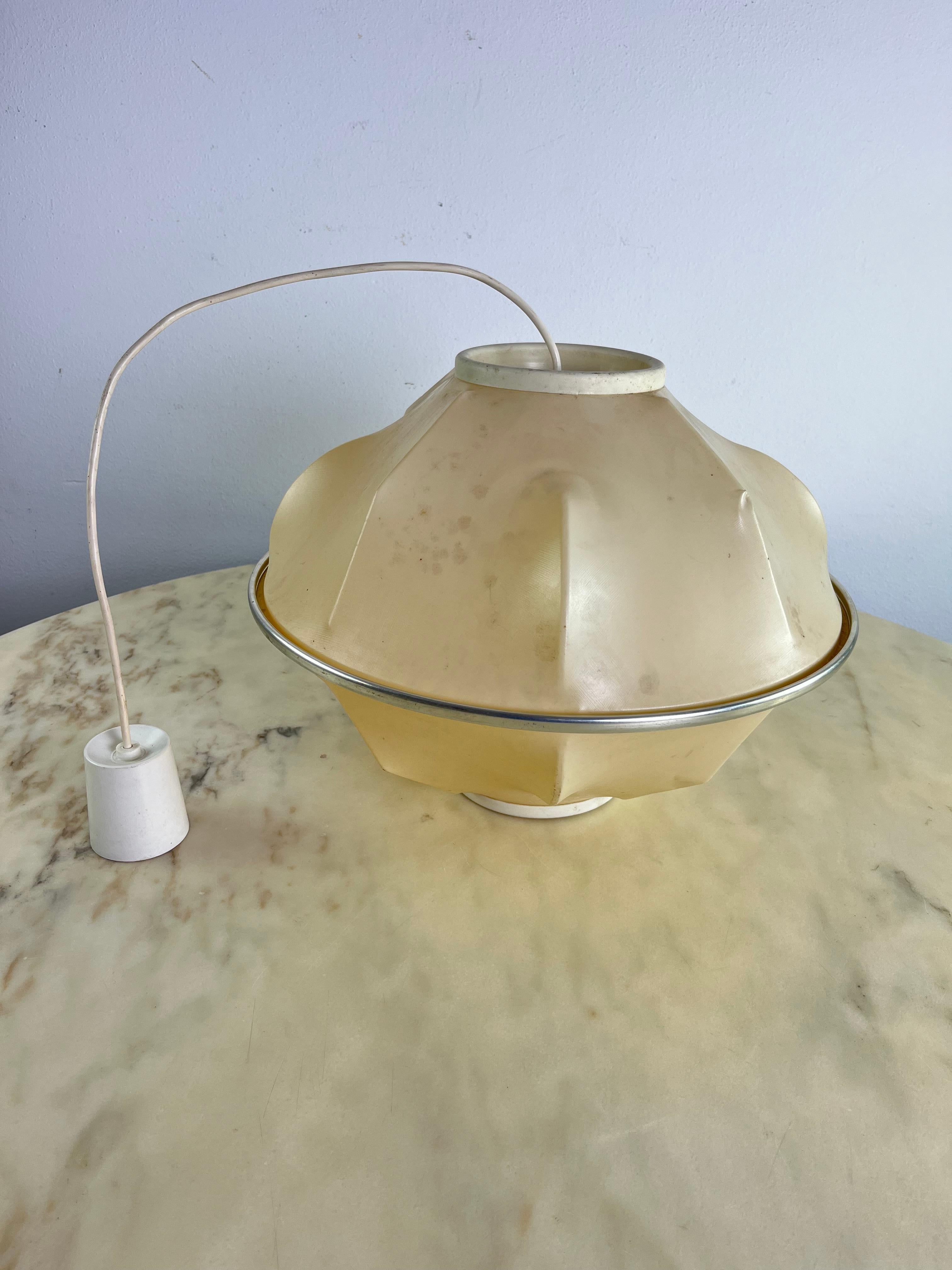 Mid-Century Modern Pendant Lamp Designed & Manufactered Probably By Flos 1960s For Sale 9