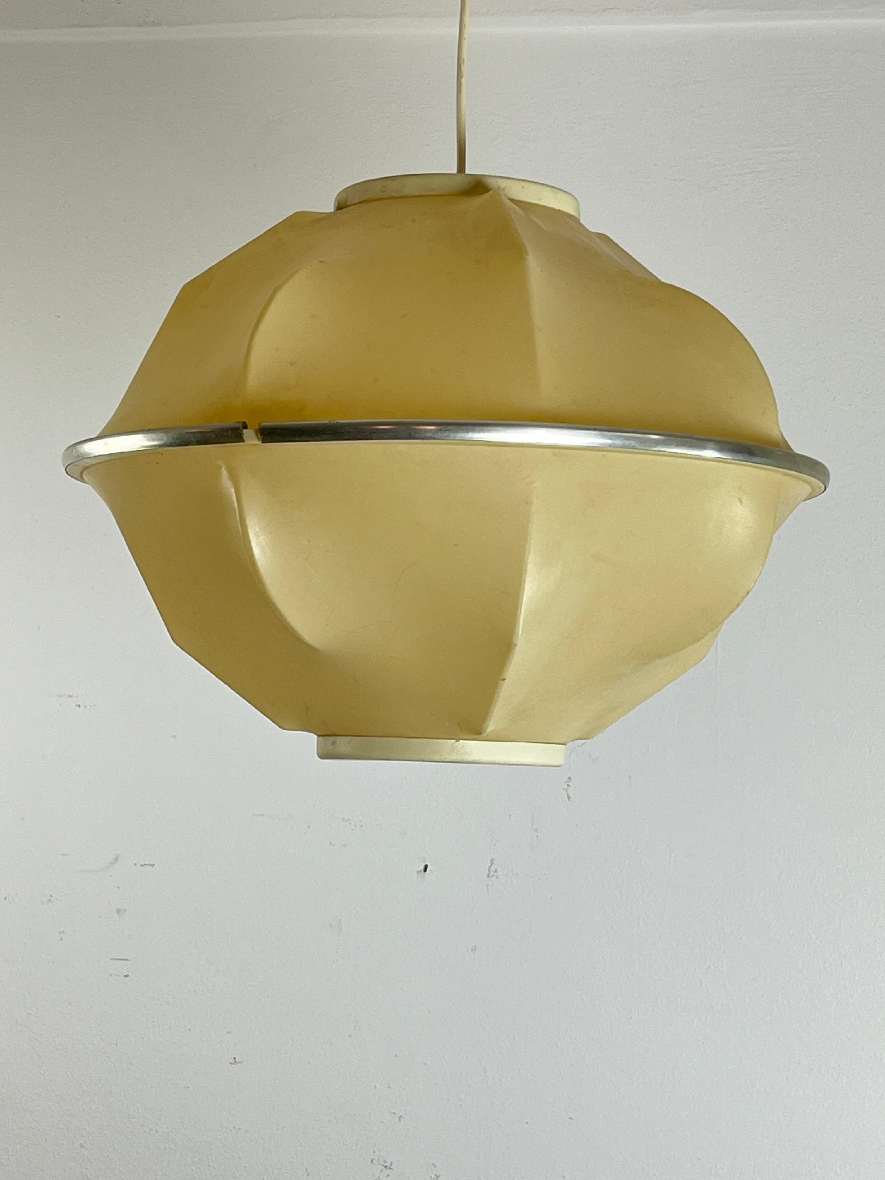 Mid-Century Modern Pendant Lamp Designed & Manufactered Probably By Flos 1960s In Good Condition For Sale In Palermo, IT