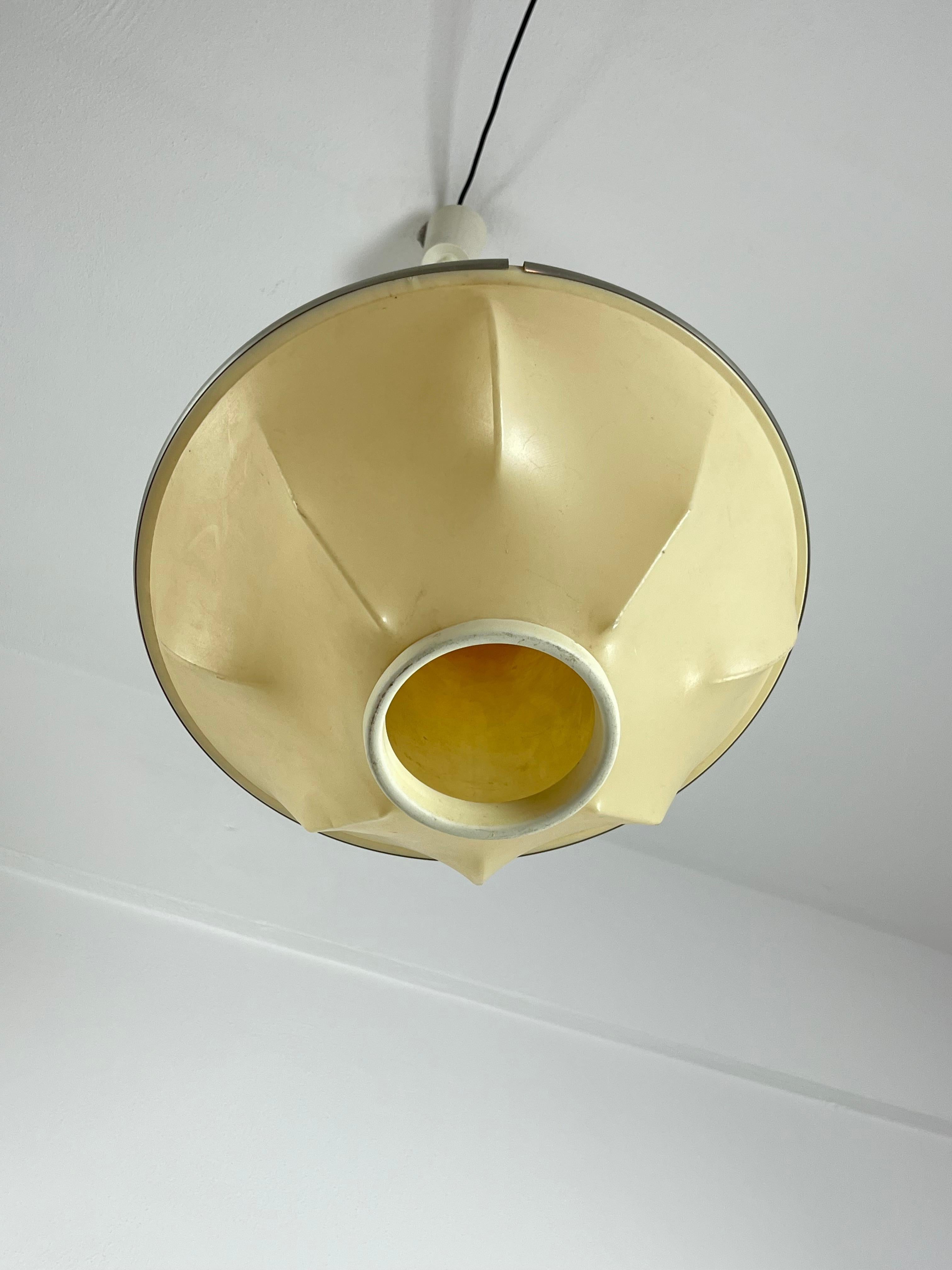 Mid-Century Modern Pendant Lamp Designed & Manufactered Probably By Flos 1960s For Sale 1