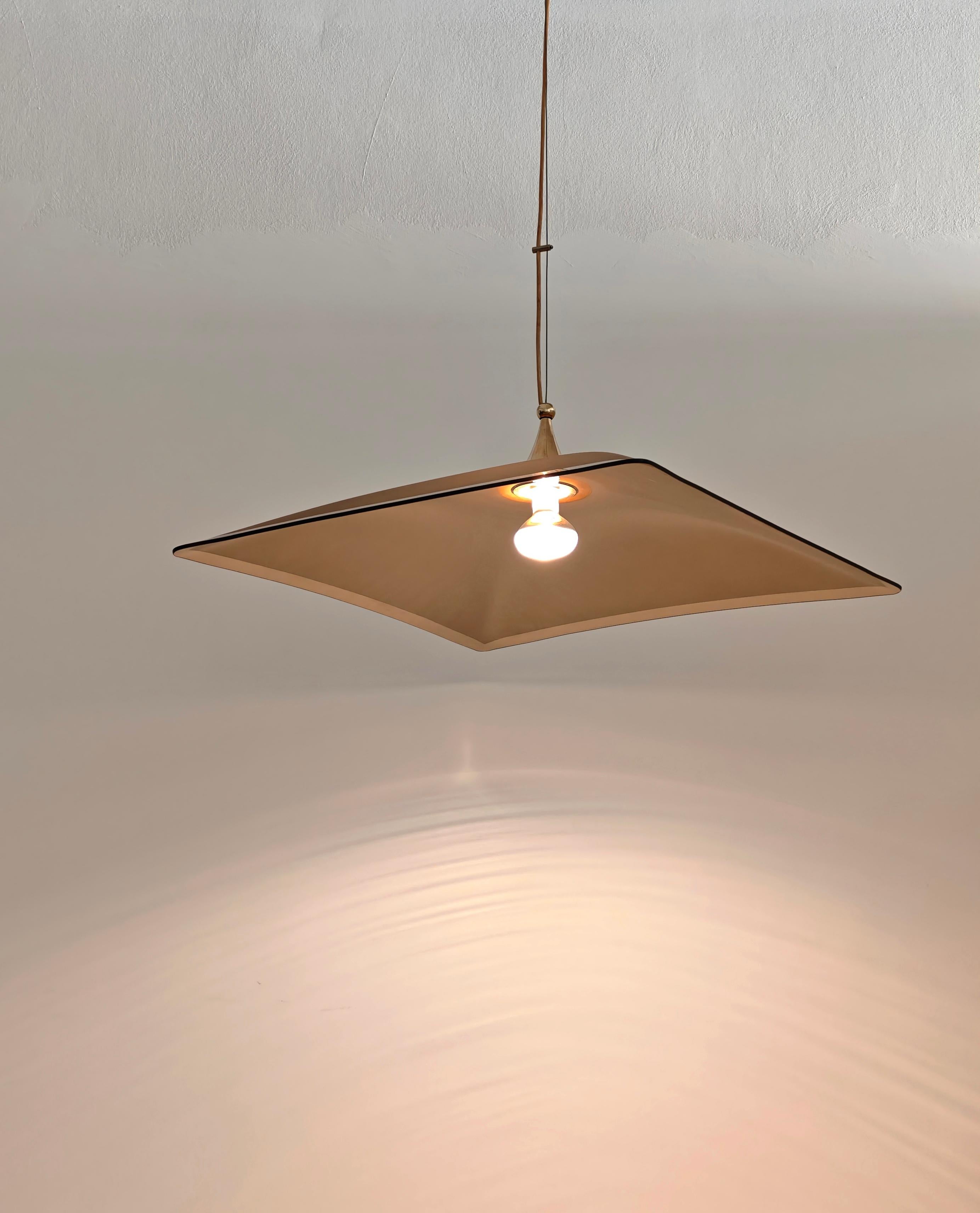 Lampada a sospensione moderna di metà secolo in vetro ambra  e Design/One Italia 1960/70 in vendita 4