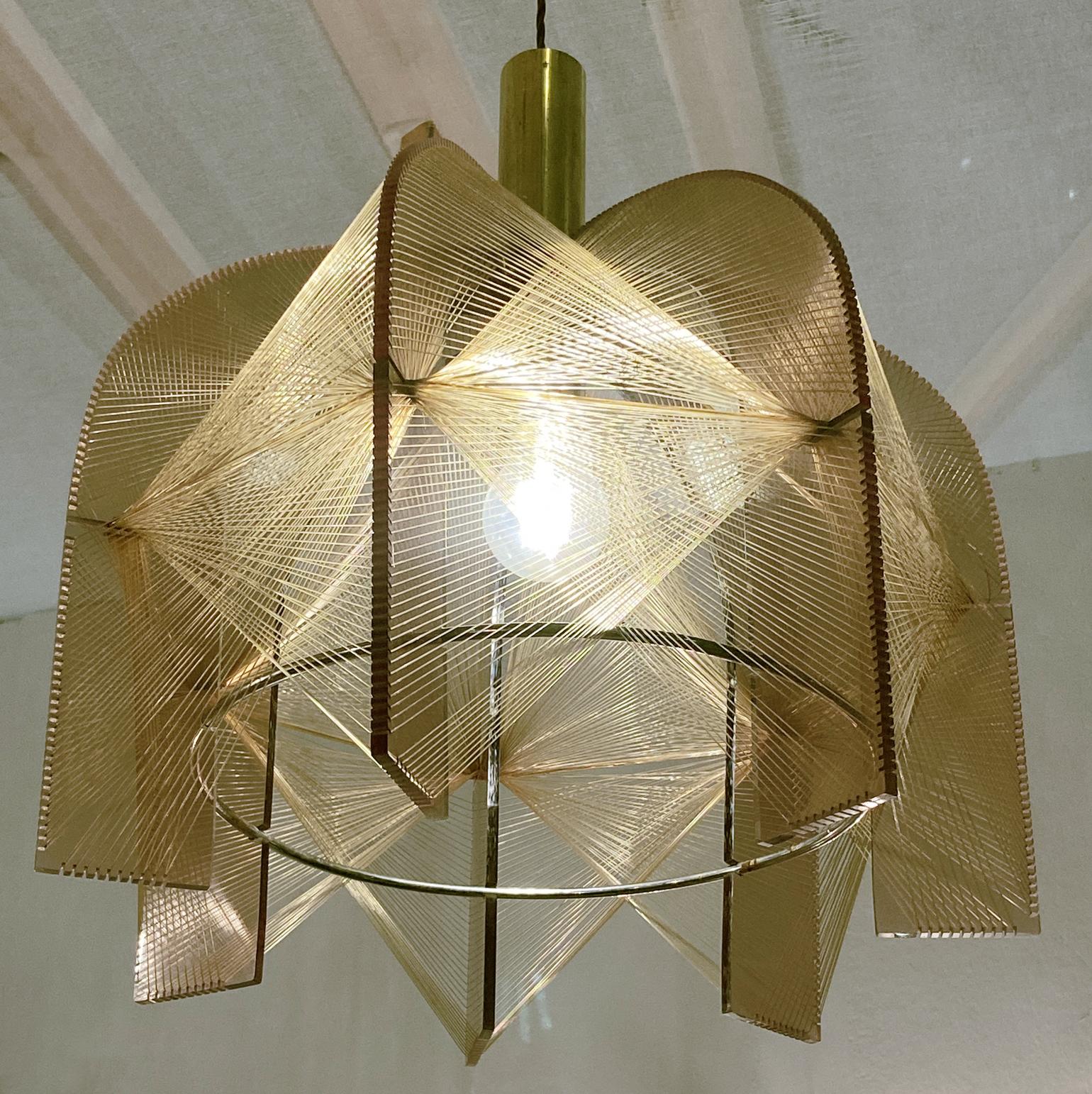 Mid Century Modern Pendant Lamp in Bronze Lucite, Wire and Brass For Sale 5