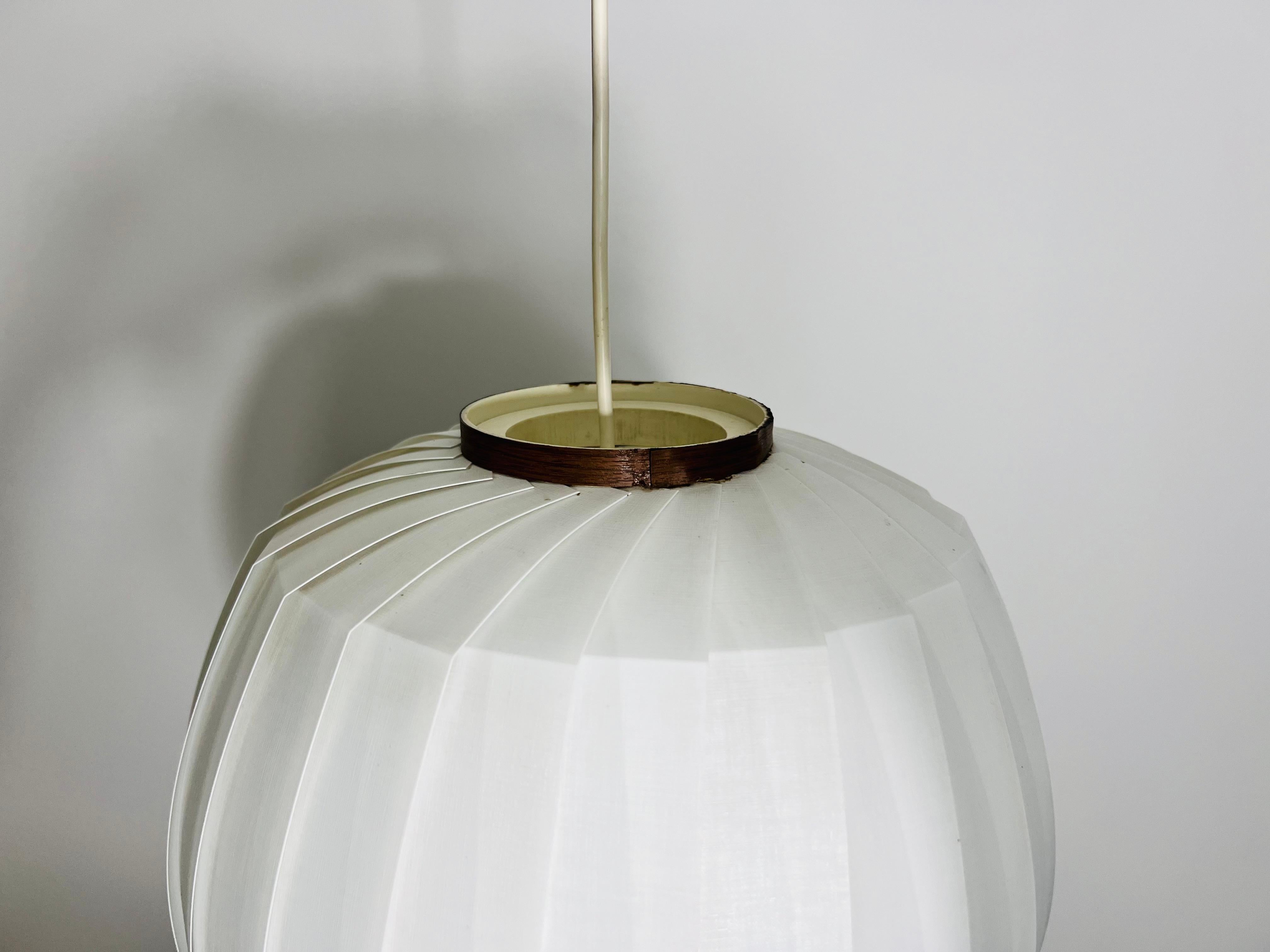 Mid-Century Modern Pendelleuchte, Italien, 1960er Jahre im Angebot 3