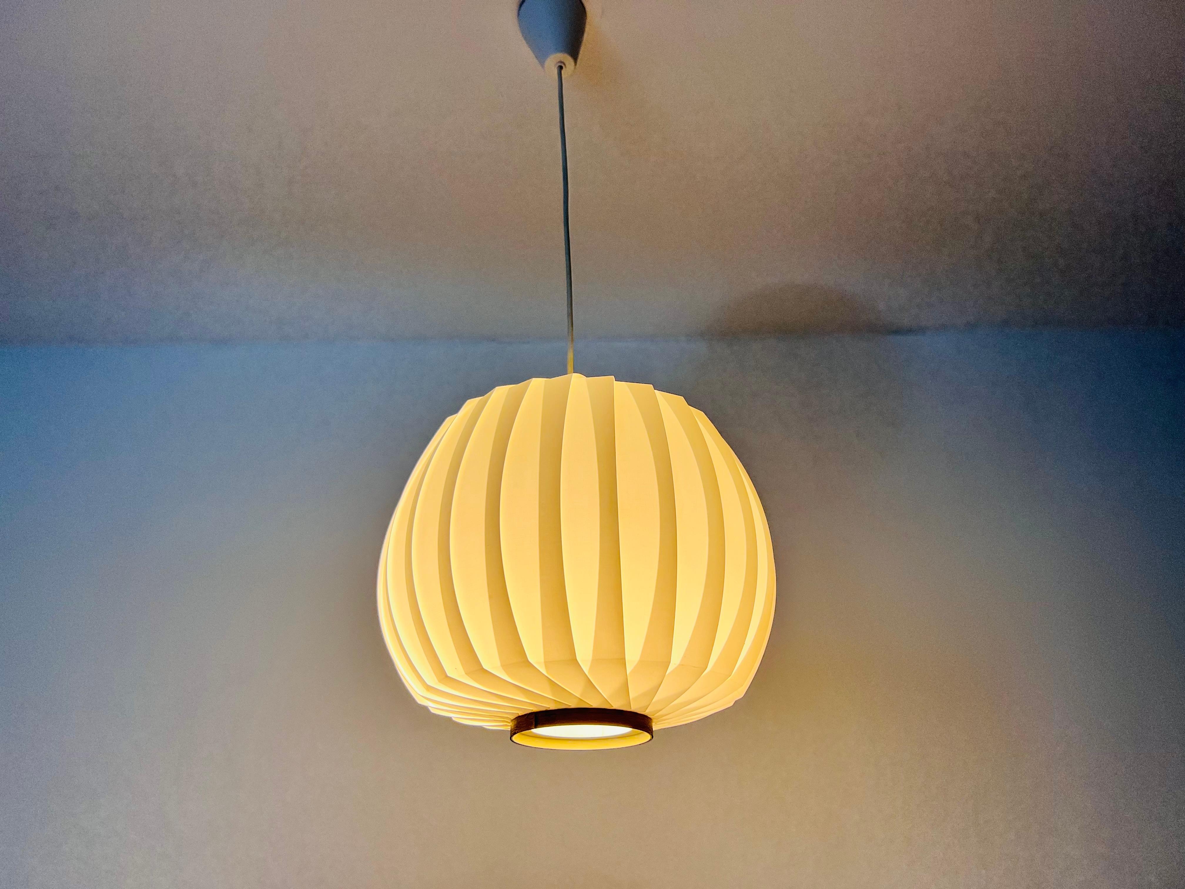 Mid-Century Modern Pendelleuchte, Italien, 1960er Jahre im Angebot 5