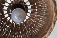Lampada a sospensione moderna di metà secolo in rattan e Wood