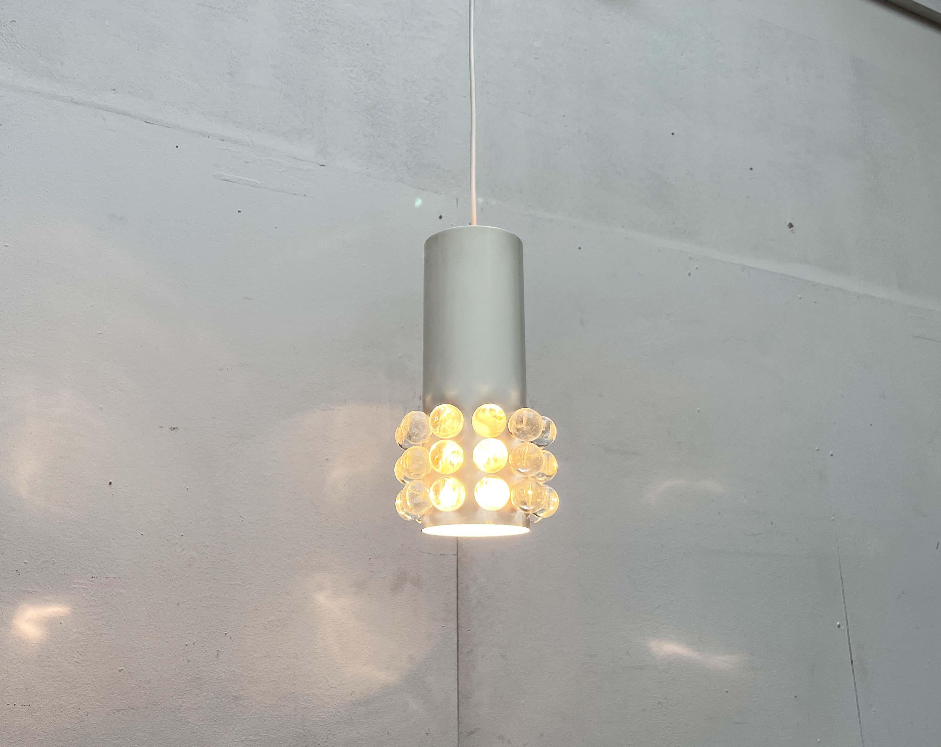 Lampe suspendue moderne du milieu du siècle avec des perles en acrylique, 1960s en vente 10