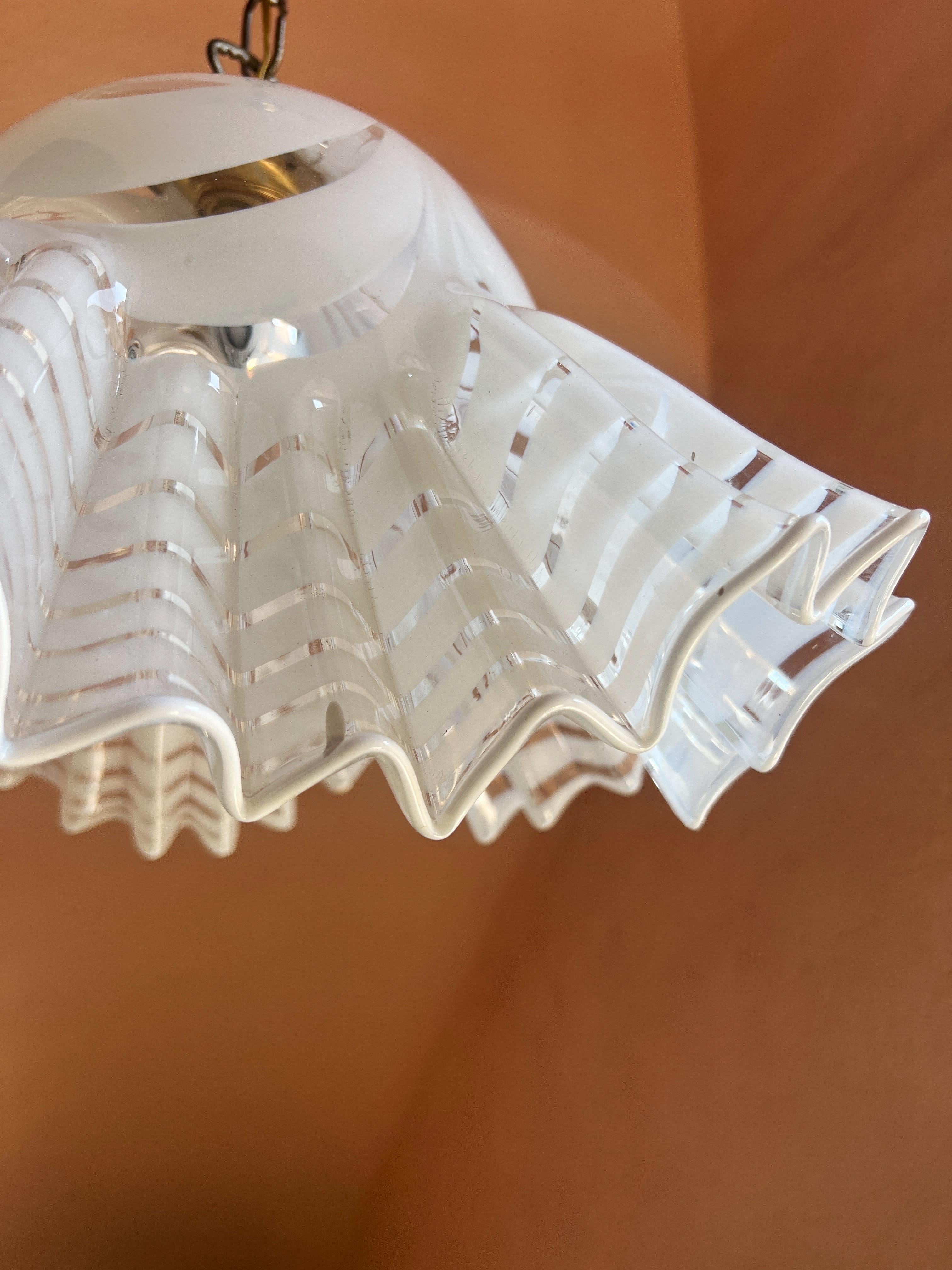 Lámpara colgante moderna de mediados de siglo en cristal de Murano de Venini, hacia 1970 Italiano en venta