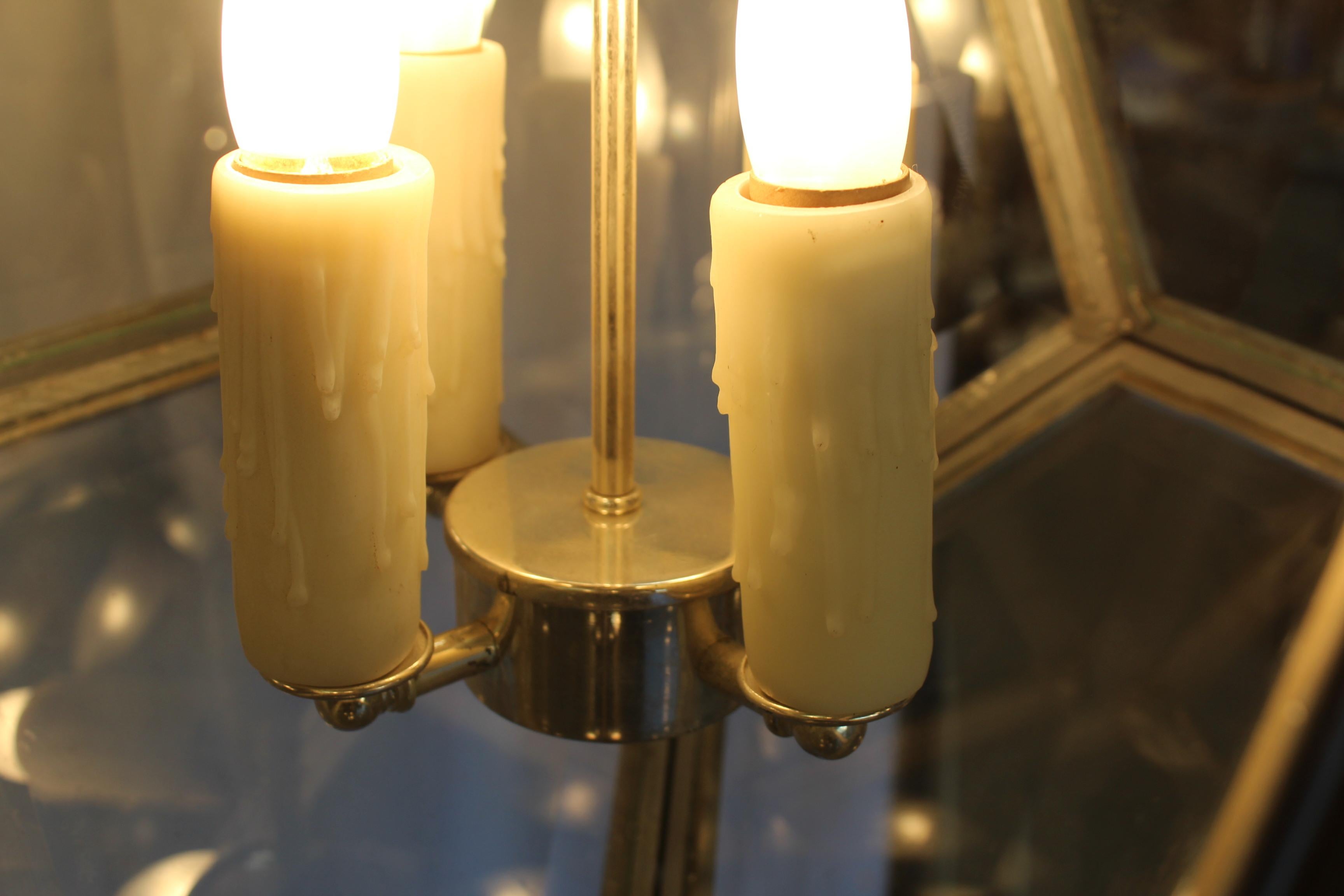 Legno Lampadario a pentagono di metà secolo/moderno in vendita