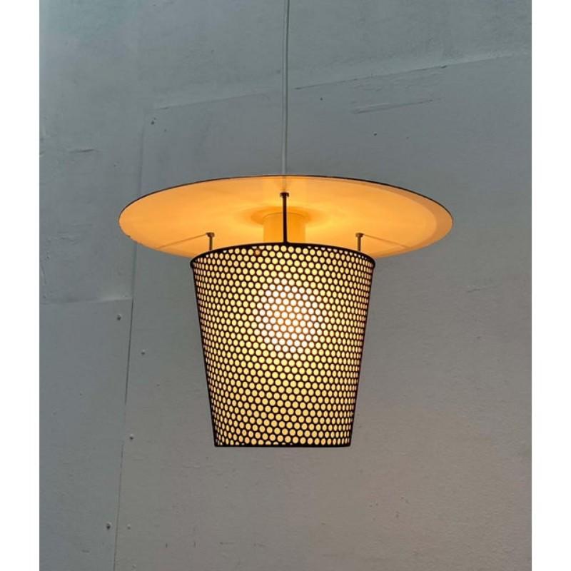 Lampe pendante en métal perforé moderne du milieu du siècle, années 1950 en vente 3