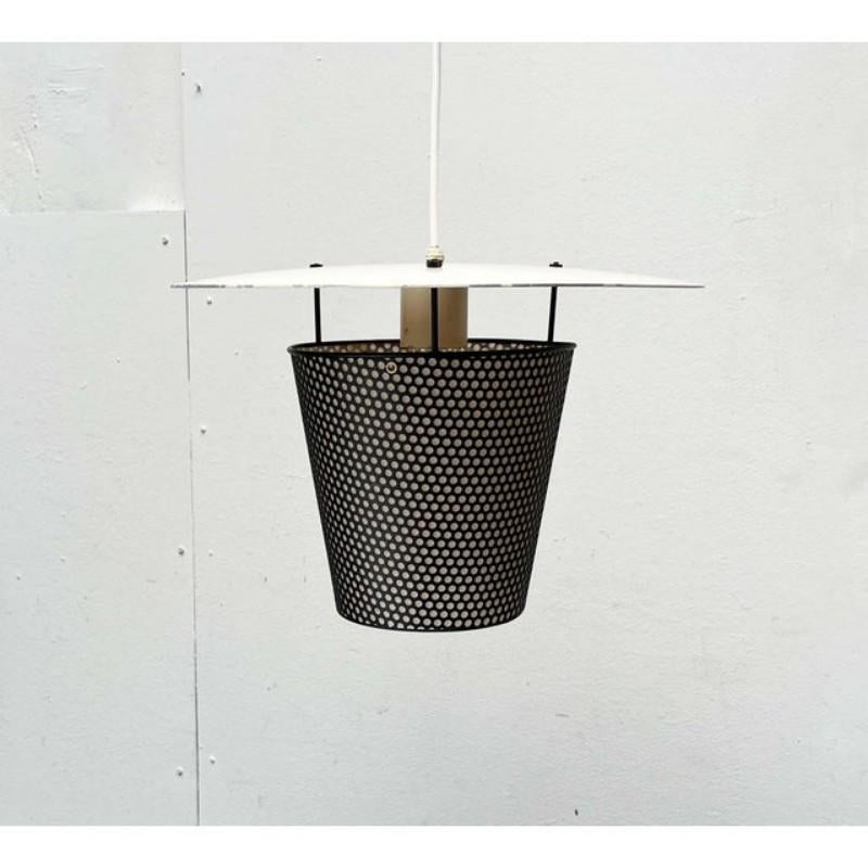 Lampe pendante en métal perforé moderne du milieu du siècle, années 1950 en vente 10