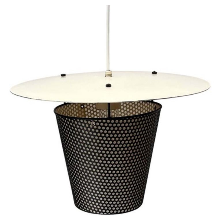 Lampe pendante en métal perforé moderne du milieu du siècle, années 1950