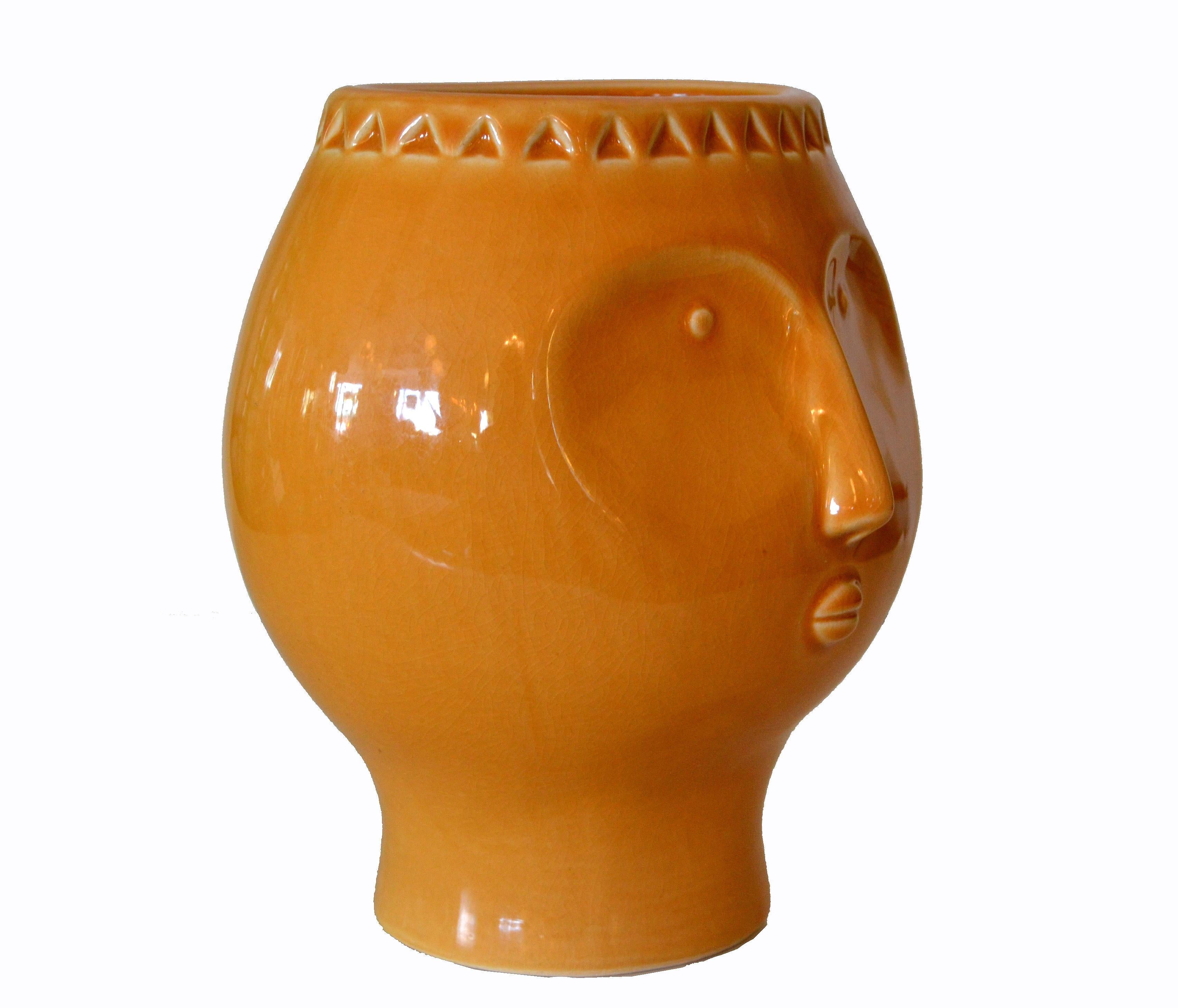 Mid-Century Modern perpetual glazed beige ceramic face vase, head sculpture vessel.
No markings.