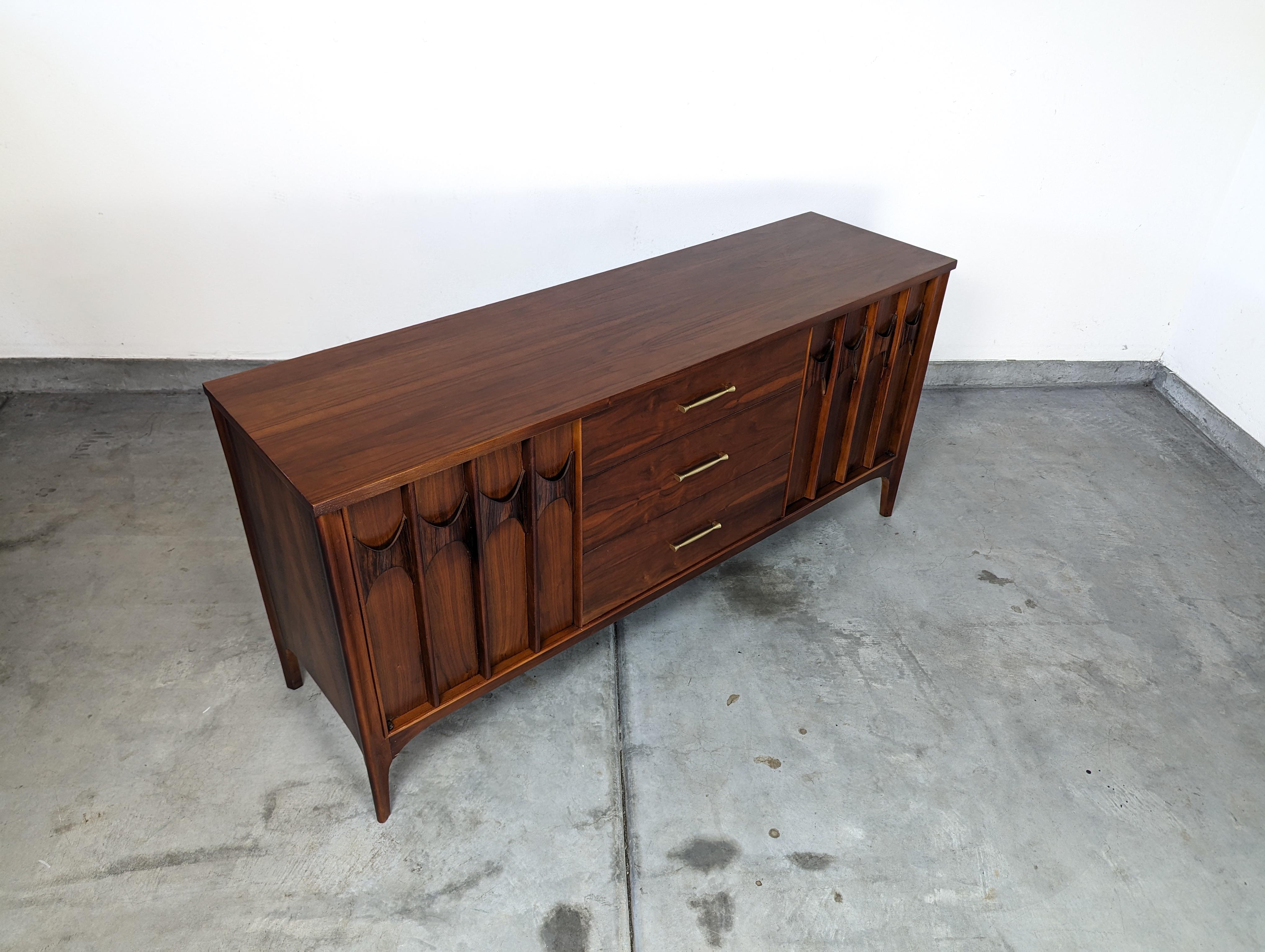 Mid Century Modern Perspecta Dresser by Kent Coffey, c1960s 1