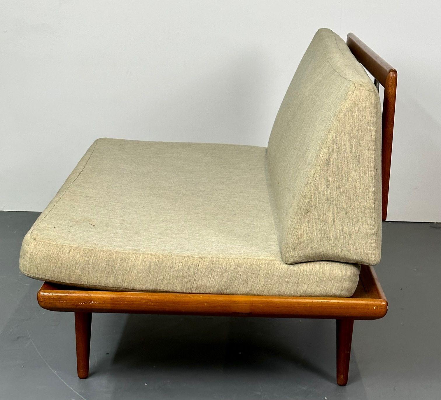 Mid-Century Modern Peter Hvidt, Orla Molgaard Minerva Sofa, Daybed, France & Son In Good Condition In Stamford, CT