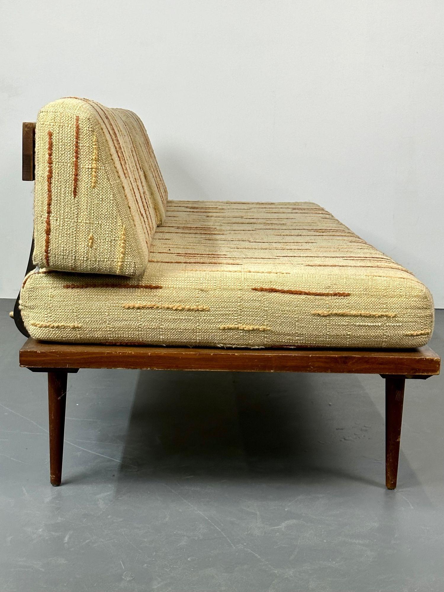 Upholstery Mid-Century Modern Peter Hvidt & Orla Molgaard Sofa / Daybed, Danish 1960s For Sale