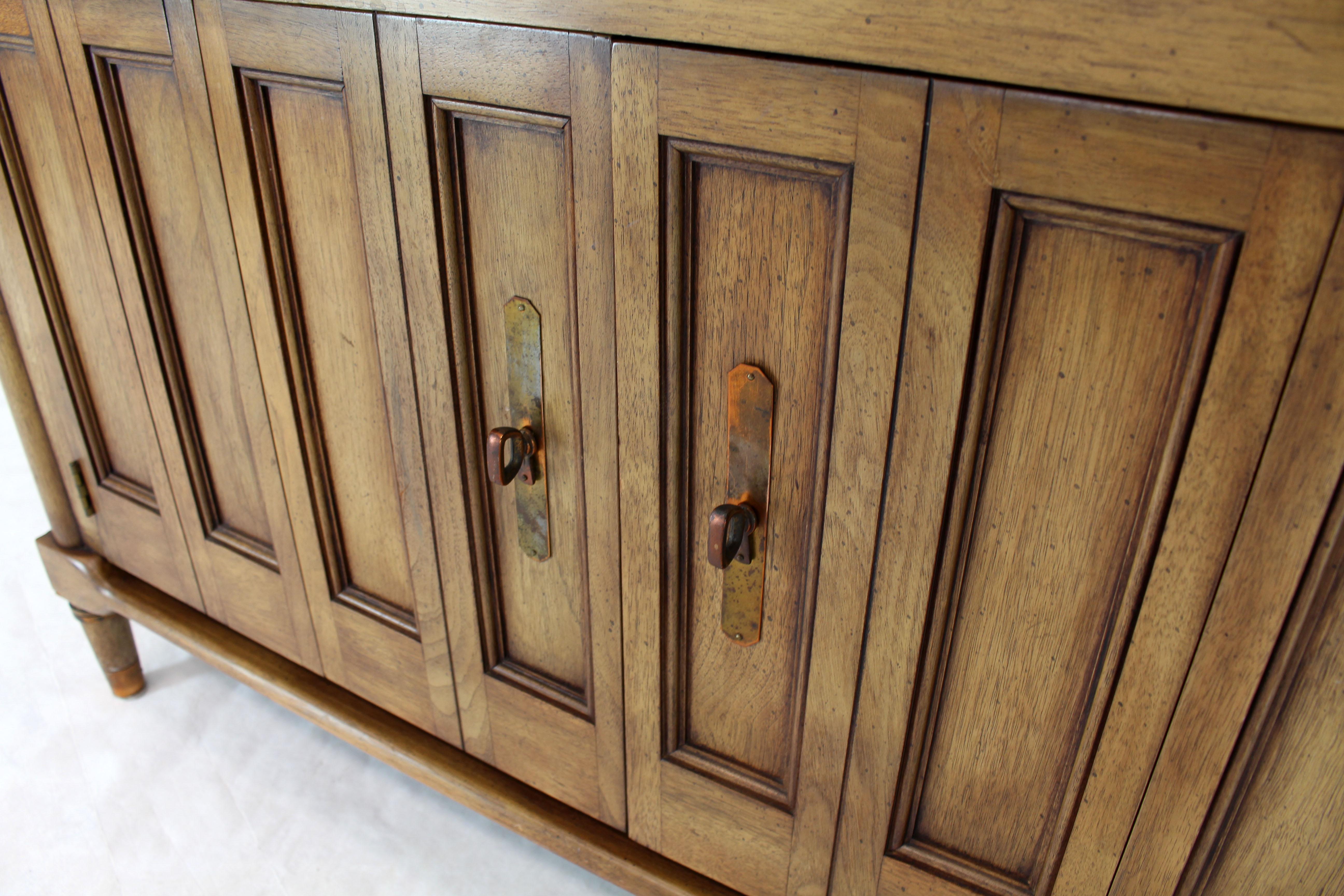 Mid-Century Modern Petit Fruitwood Credenza with Double Accordion Doors 4