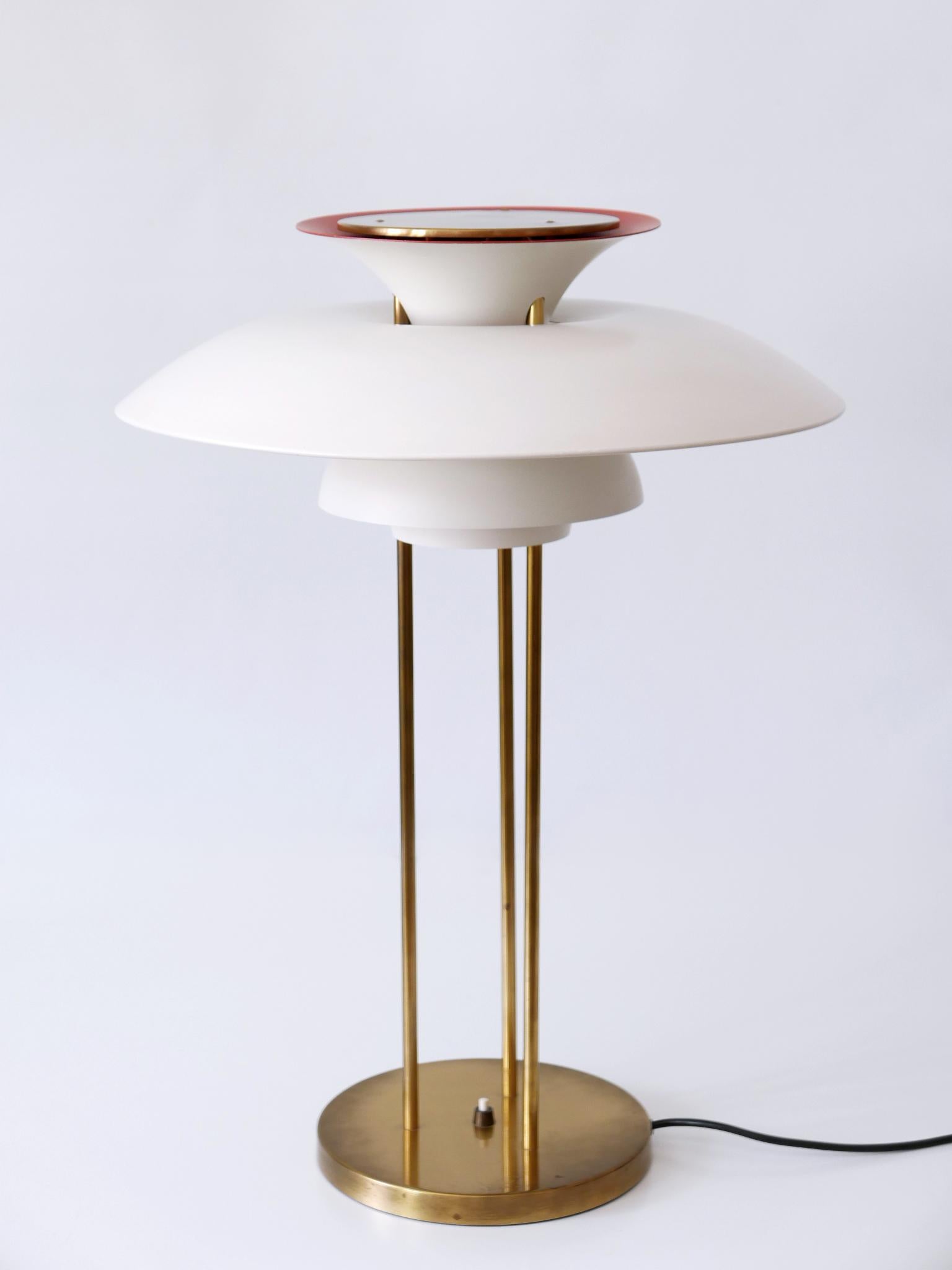 Laiton Lampe de bureau PH 5 mi-siècle moderne par Poul Henningsen pour Louis Poulsen, années 1960 en vente