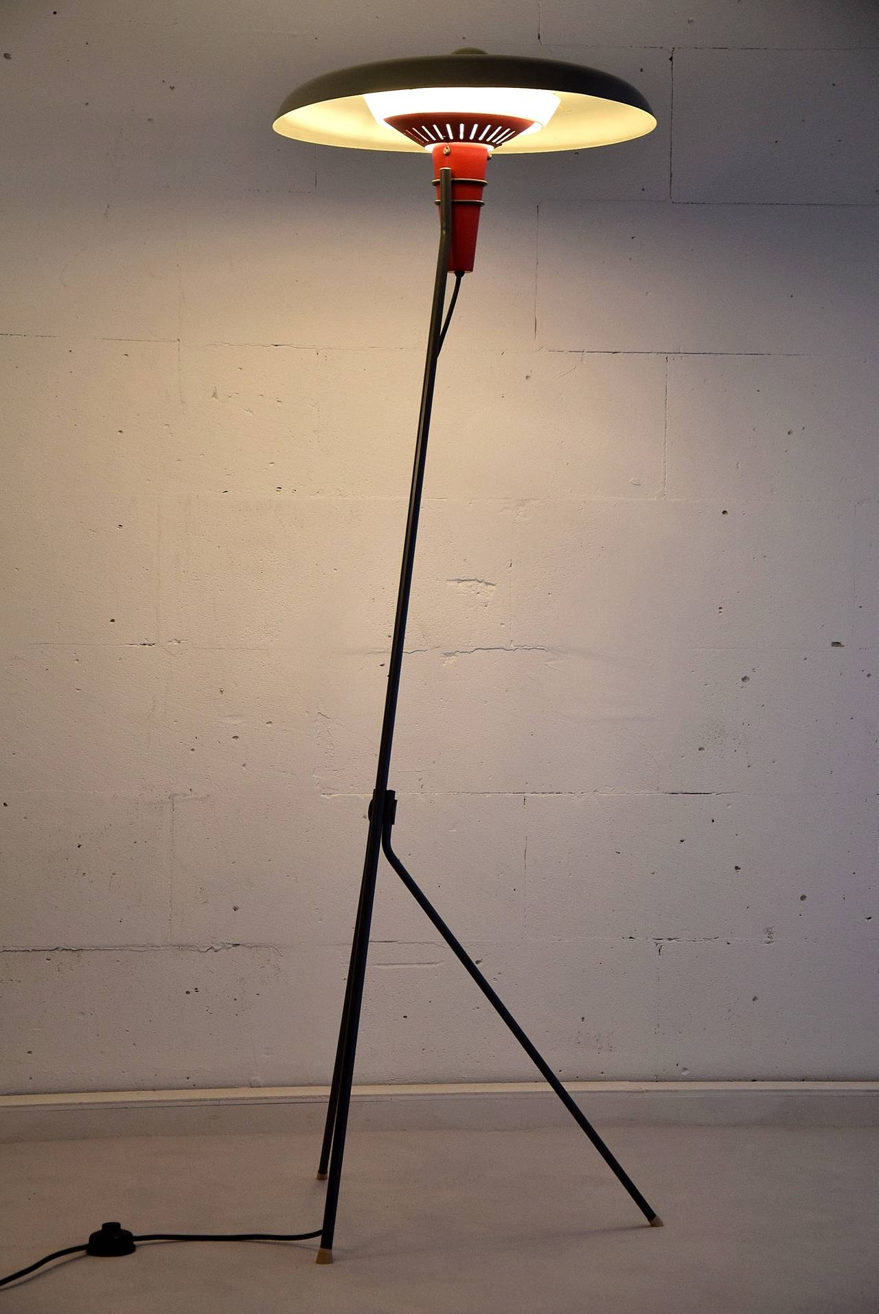 Mid-Century Modern Philips Floor Lamp by Louis Kalff In Good Condition For Sale In Weesp, NL