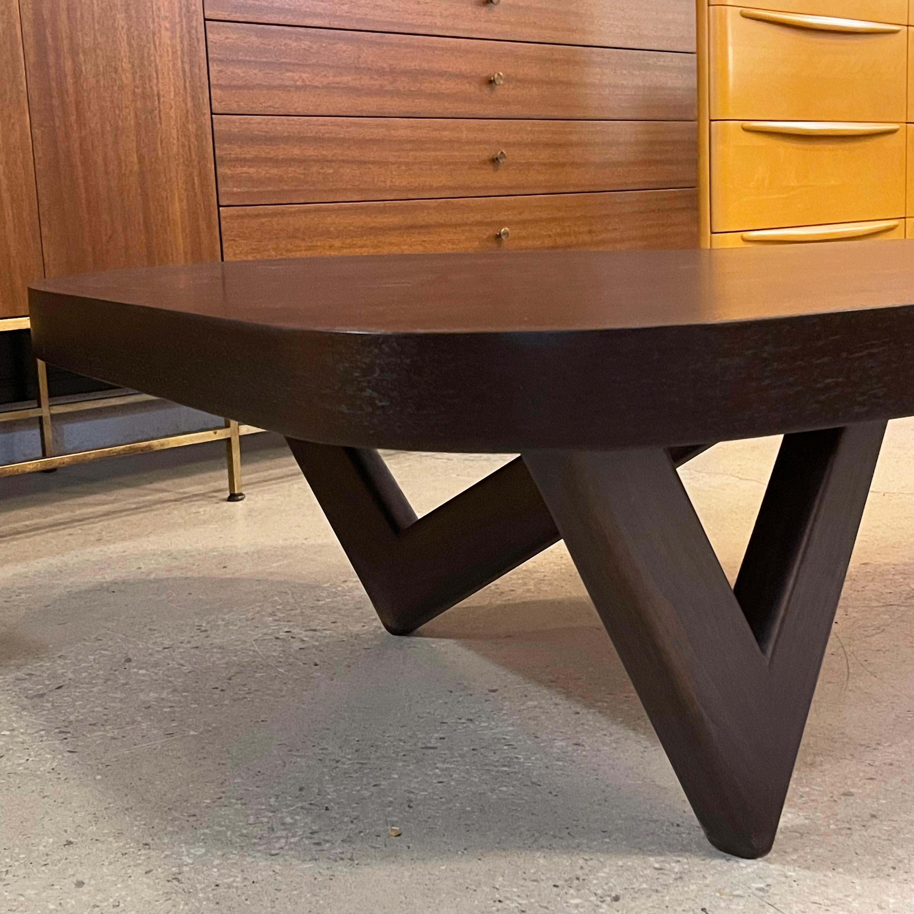 Mid-Century Modern Piano Shape Mahogany Coffee Table For Sale 2