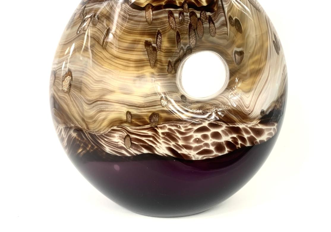 Mid Century Modern Pierced Cased Art Glass Vase With Gold Inclusions in vendita 5