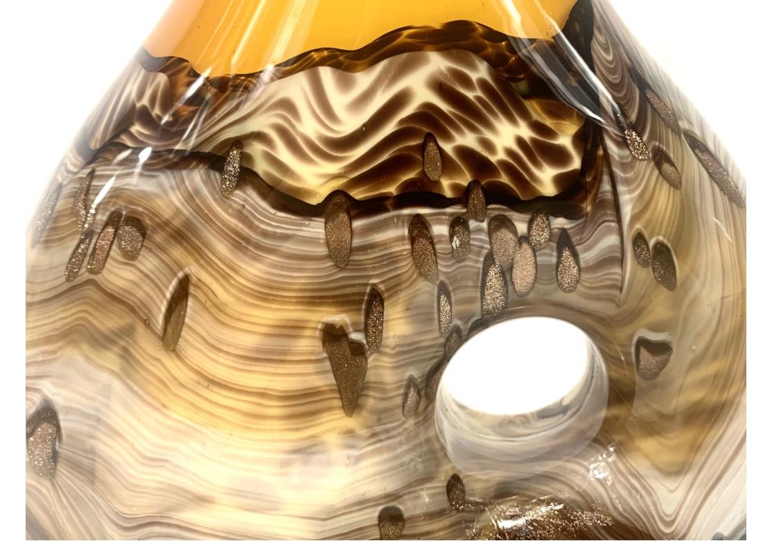 Mid Century Modern Pierced Cased Art Glass Vase With Gold Inclusions in vendita 4