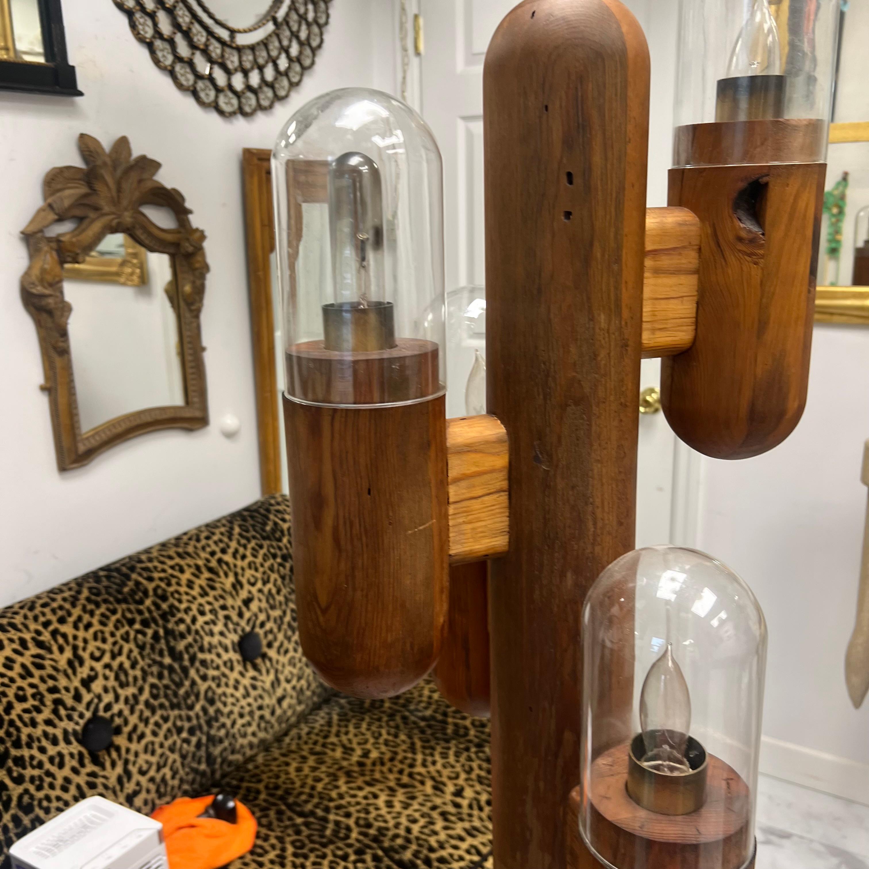 Lampada da terra a forma di cactus in legno di pino di metà secolo in vendita 9