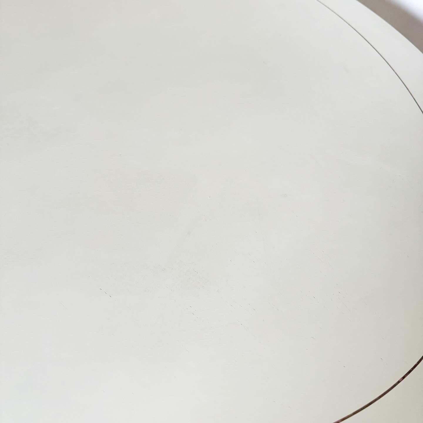 Mid Century Modern Rosa und Weiß Laminat Oval Esstisch im Angebot 4