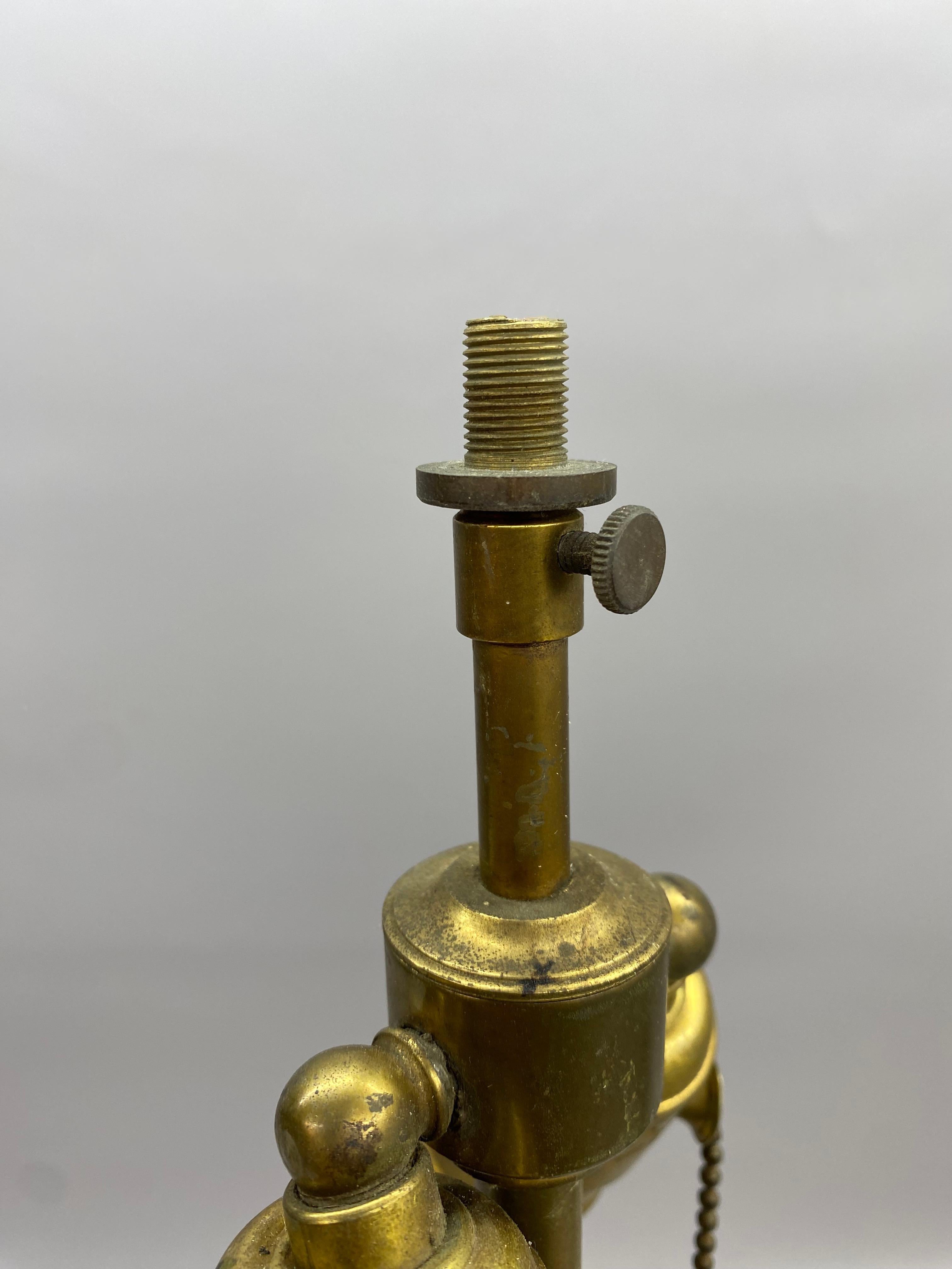 Mid Century Modern Rosa geblasenem Glas Genie Flasche geformt Tischlampe im Angebot 5