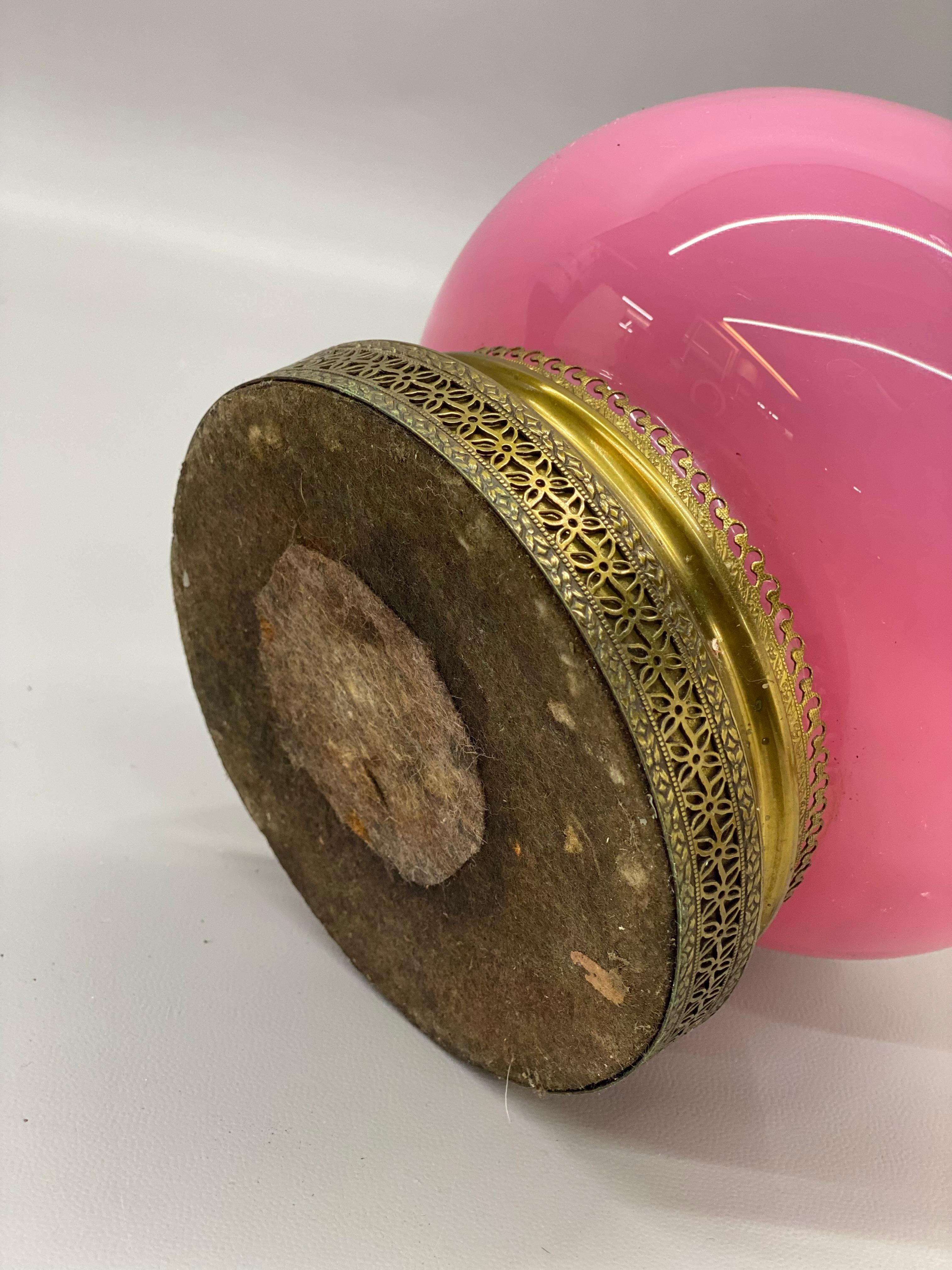 Mid Century Modern Rosa geblasenem Glas Genie Flasche geformt Tischlampe im Angebot 2