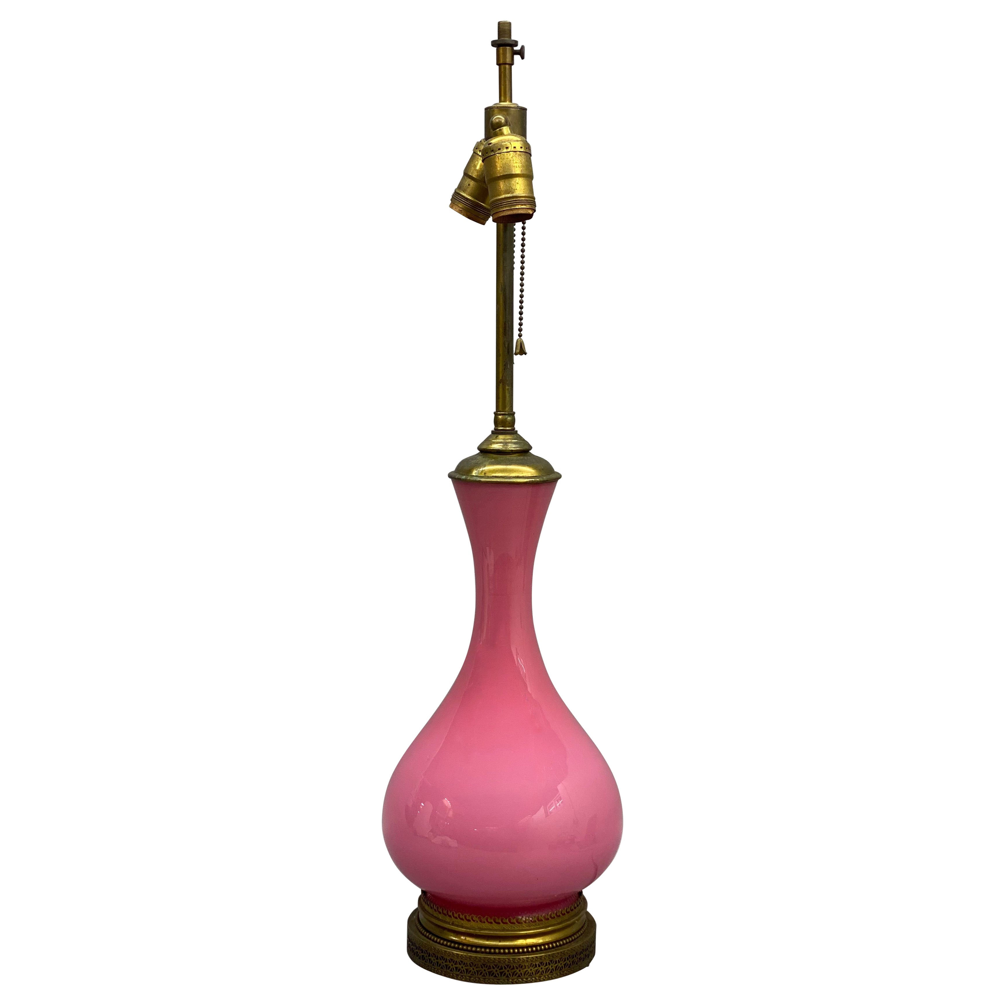 Lampada da tavolo a forma di bottiglia Genie in vetro soffiato rosa di metà secolo moderno