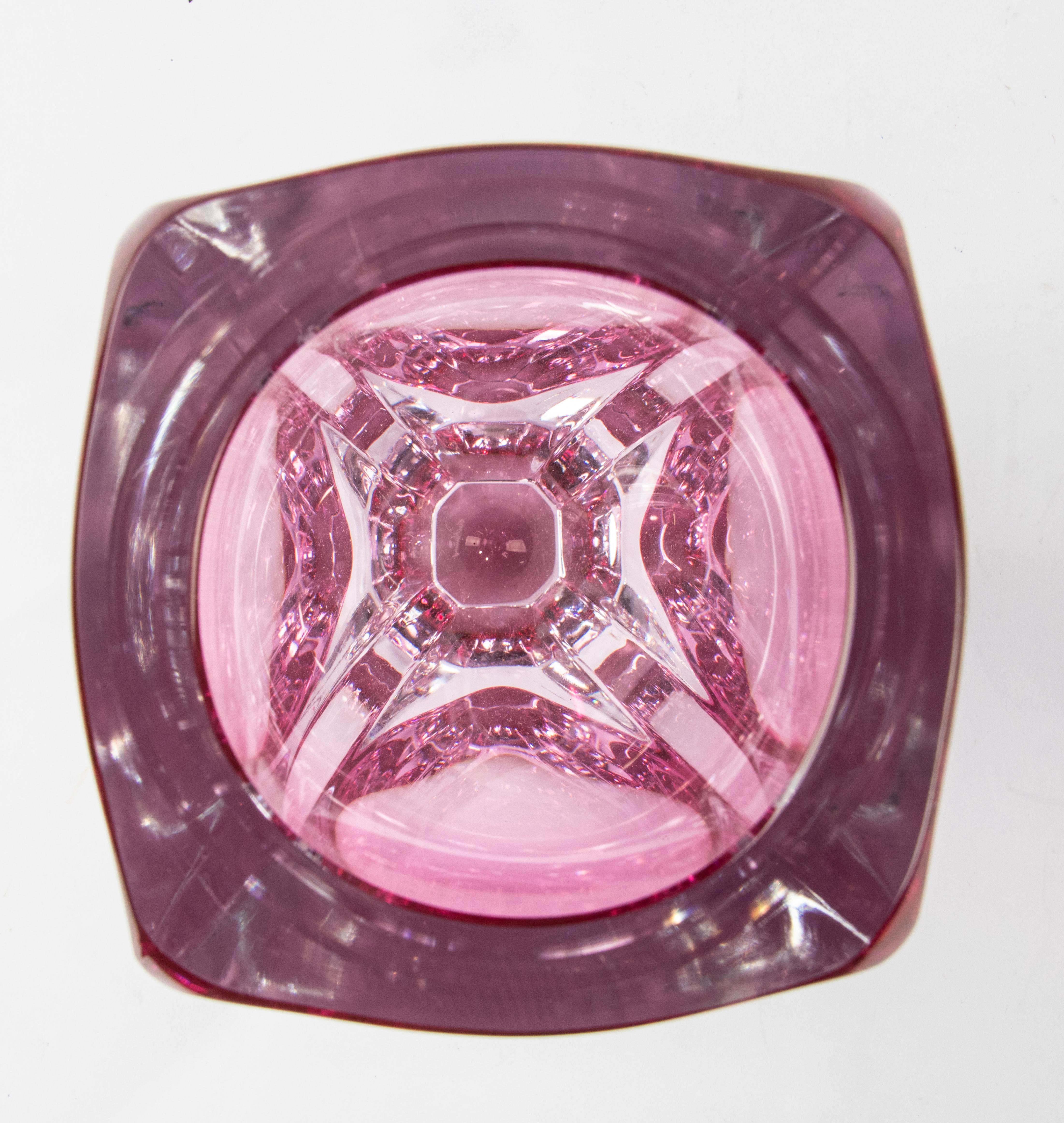 Vaso di cristallo rosa di metà secolo, Val Saint Lambert in vendita 1