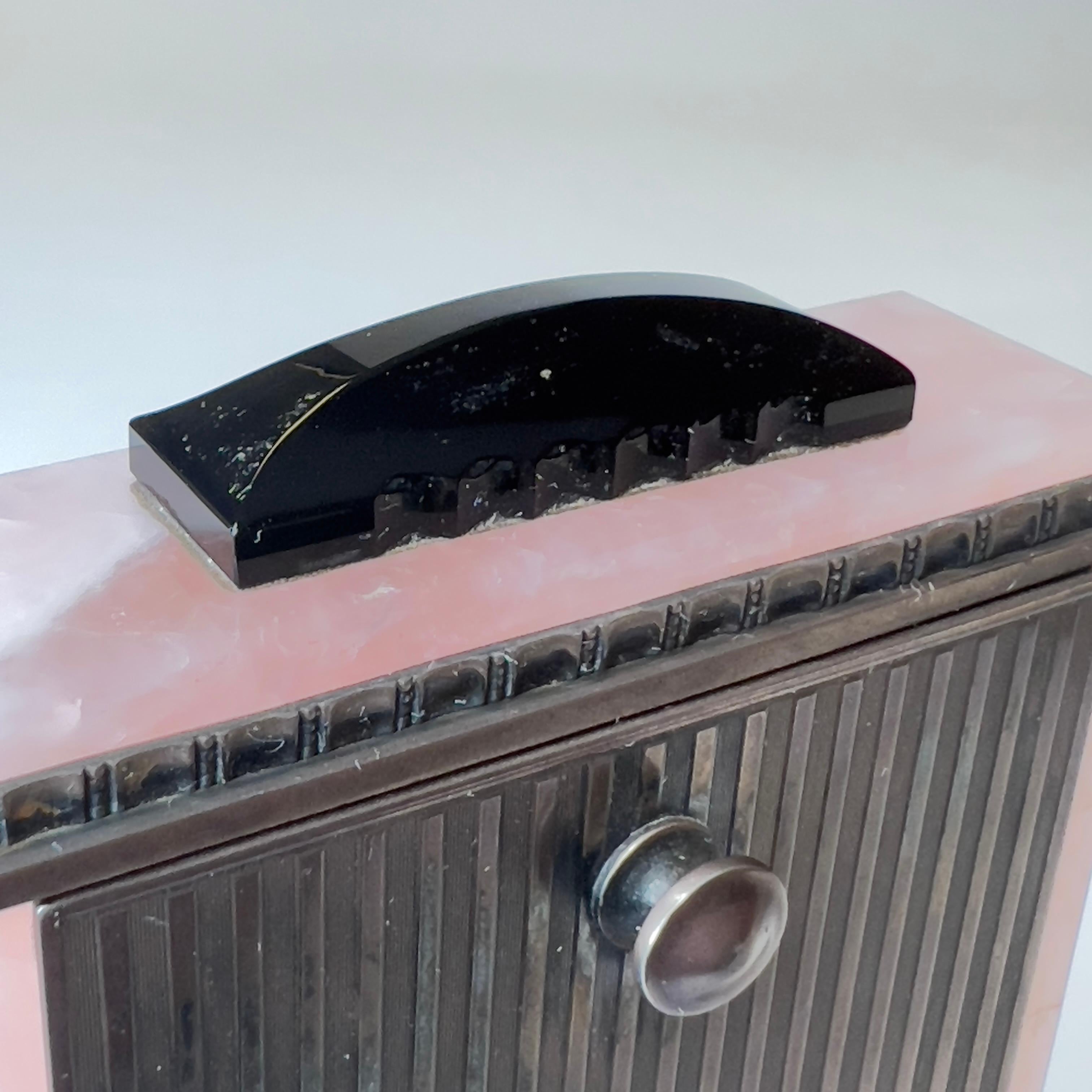 Mid-Century Modern Pink Quartz and Enamel Table Clock by E. Gubelin 8