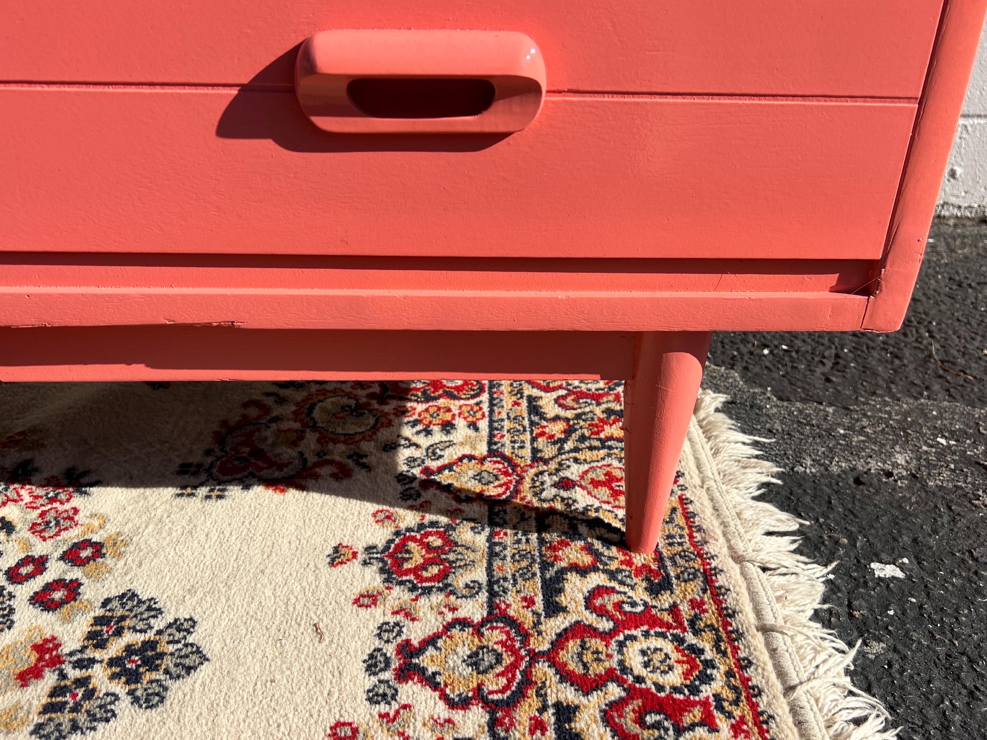 Mid-Century Modern Pink Salmon Lacquered 9 Drawer Dresser 4