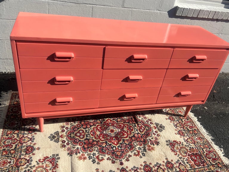 MidCentury Modern Pink Salmon Lacquered 9 Drawer Dresser For Sale at