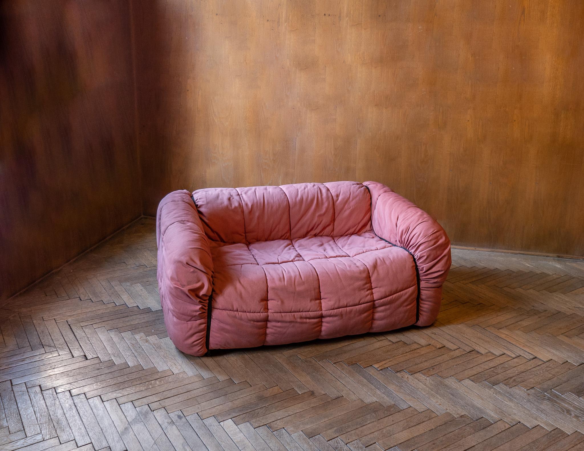 Mid-Century Modern Pink Strips Sofa by Cini Boeri for Arflex, Italy, 1970s.

This 2 seater sofa “strips” was desigend by Cini Boeri for Arflex in the 70s. 
The Strip sofa designed by Cini Boeri, which is a stunning 2-seater sofa that embodies
