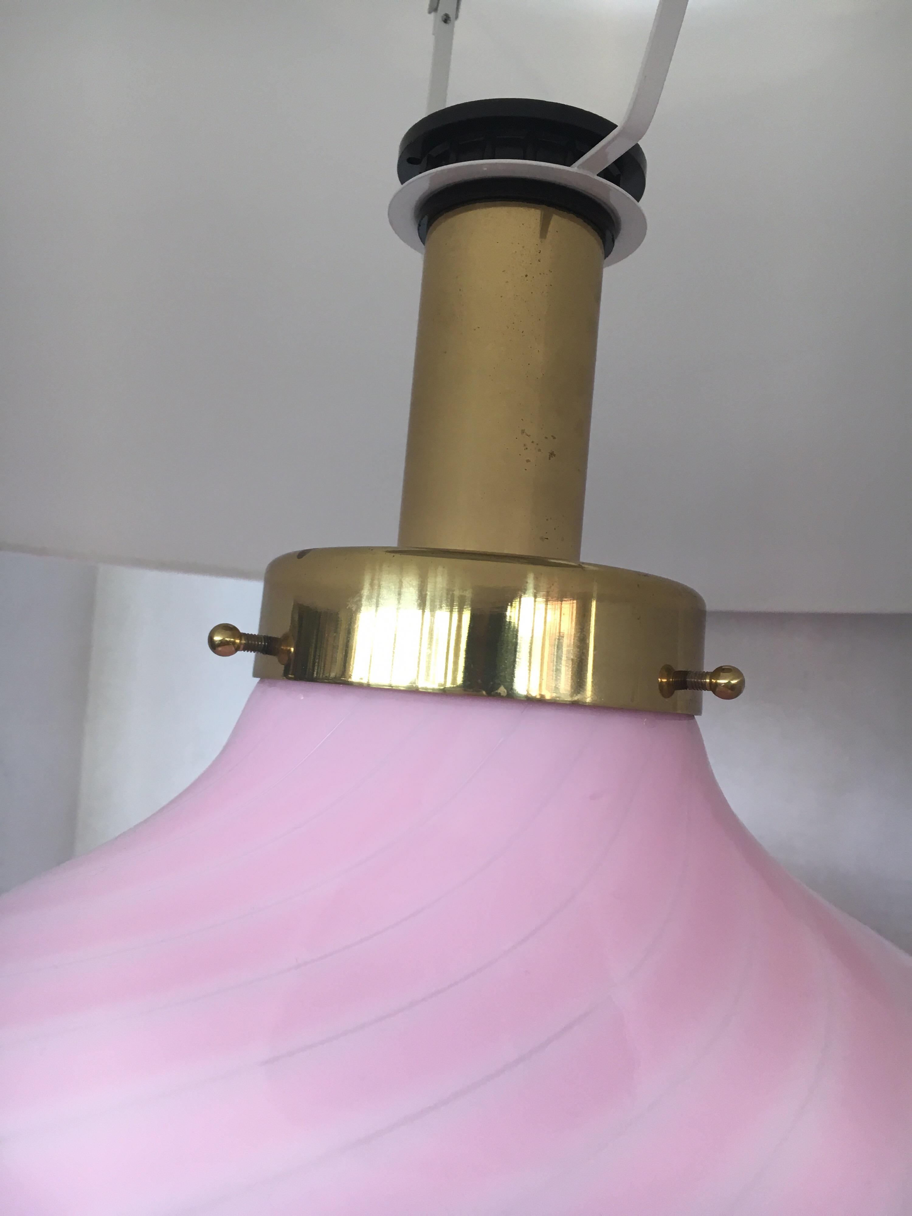 Mid-Century Modern Pink Swirl Murano Glass Italy Table Lamp In Good Condition In West Hartford, CT