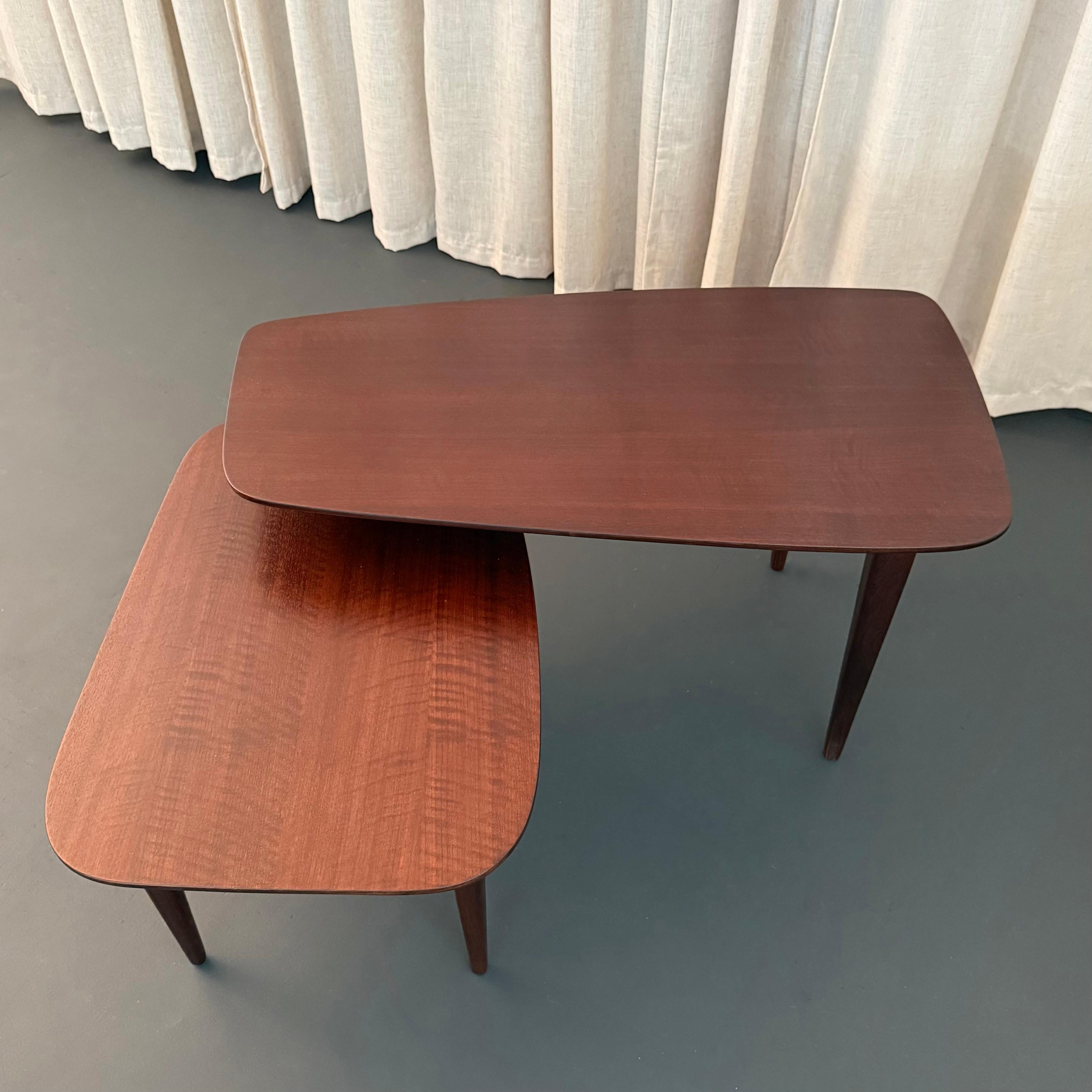 20th Century Mid-Century Modern Pivoting Two-Tiered Walnut Coffee Table