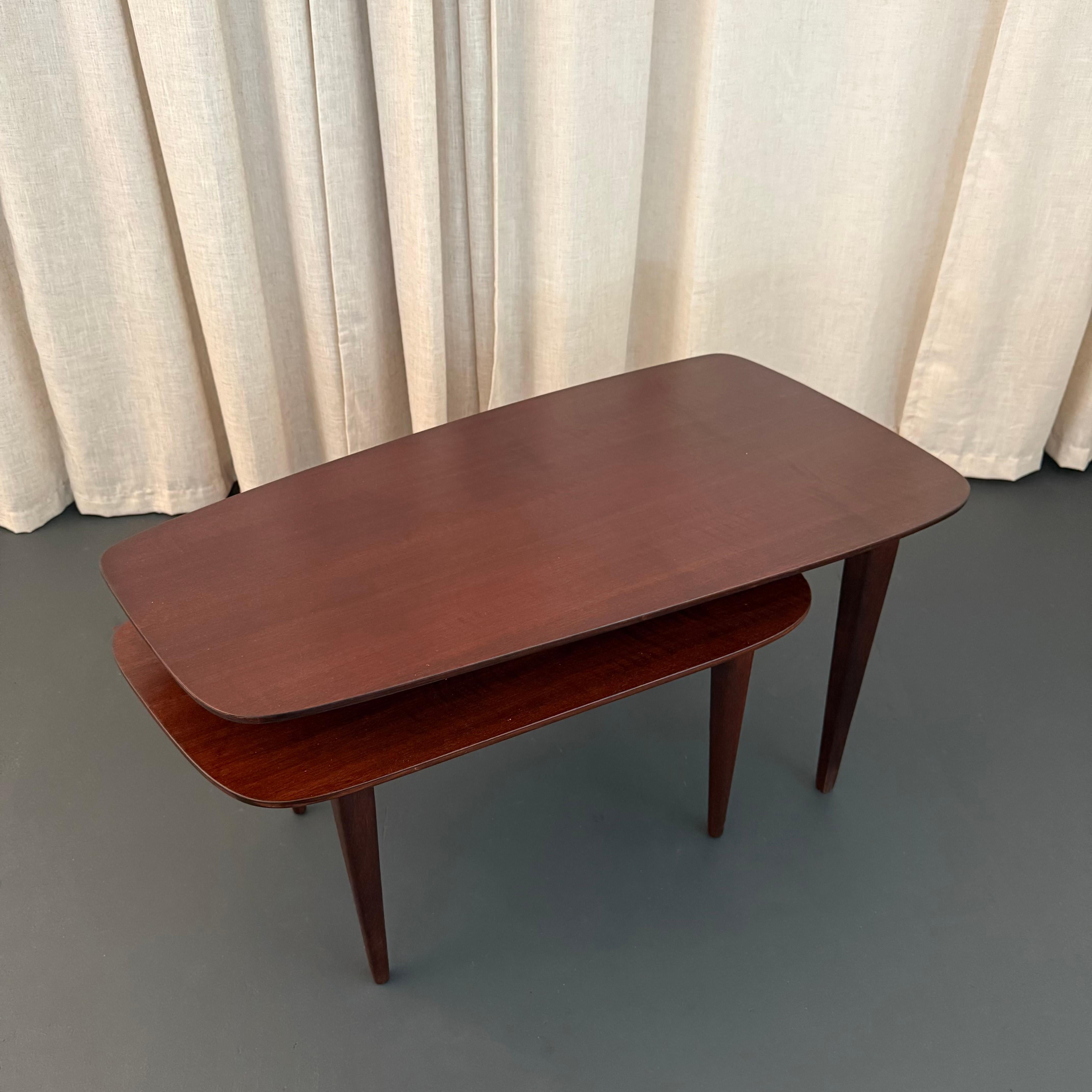 Mid-Century Modern Pivoting Two-Tiered Walnut Coffee Table 2