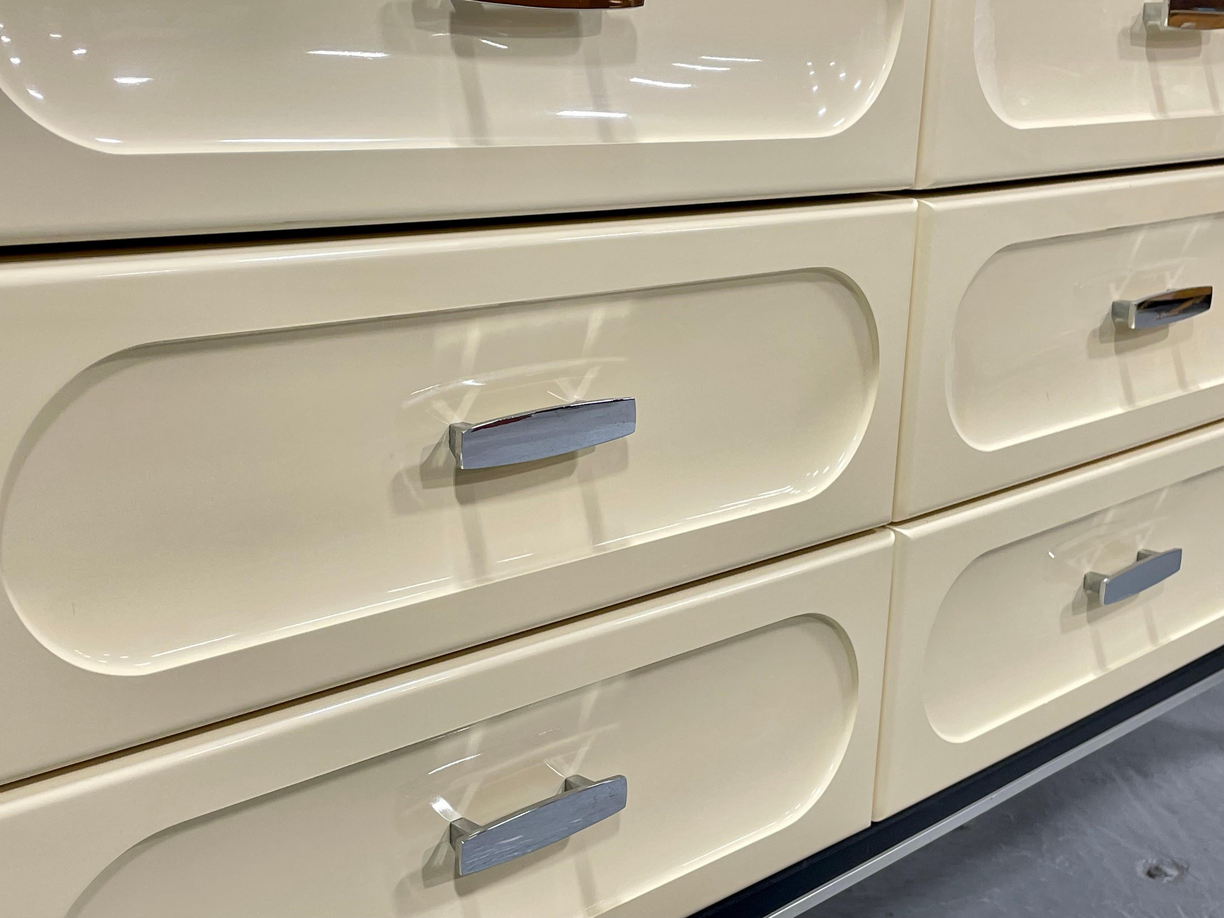 Mid Century Modern Plastic + ROSEWOOD CREDENZA / Long Dresser by Vallieres For Sale 6