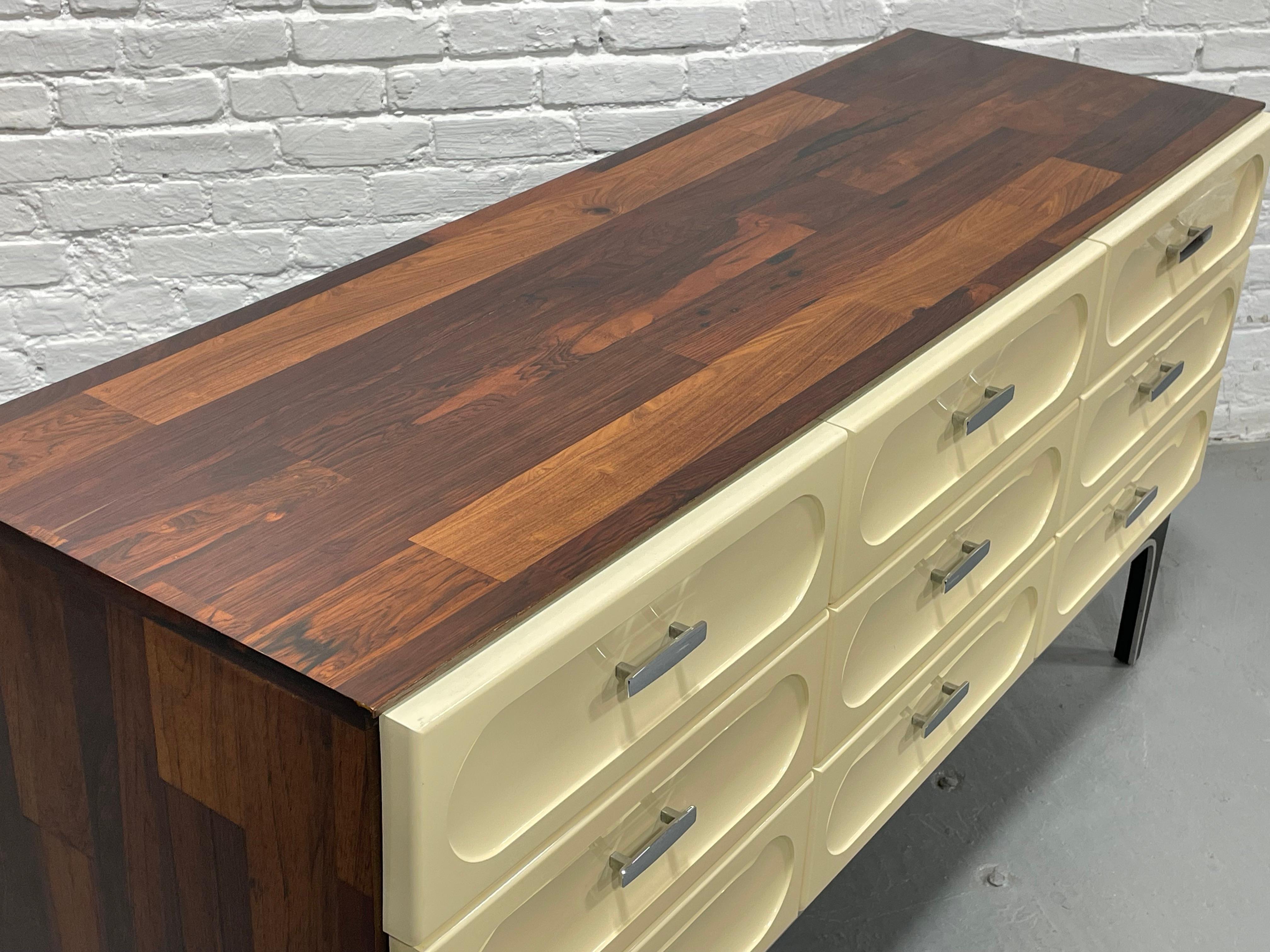 Mid Century Modern Plastic + ROSEWOOD CREDENZA / Long Dresser by Vallieres For Sale 3