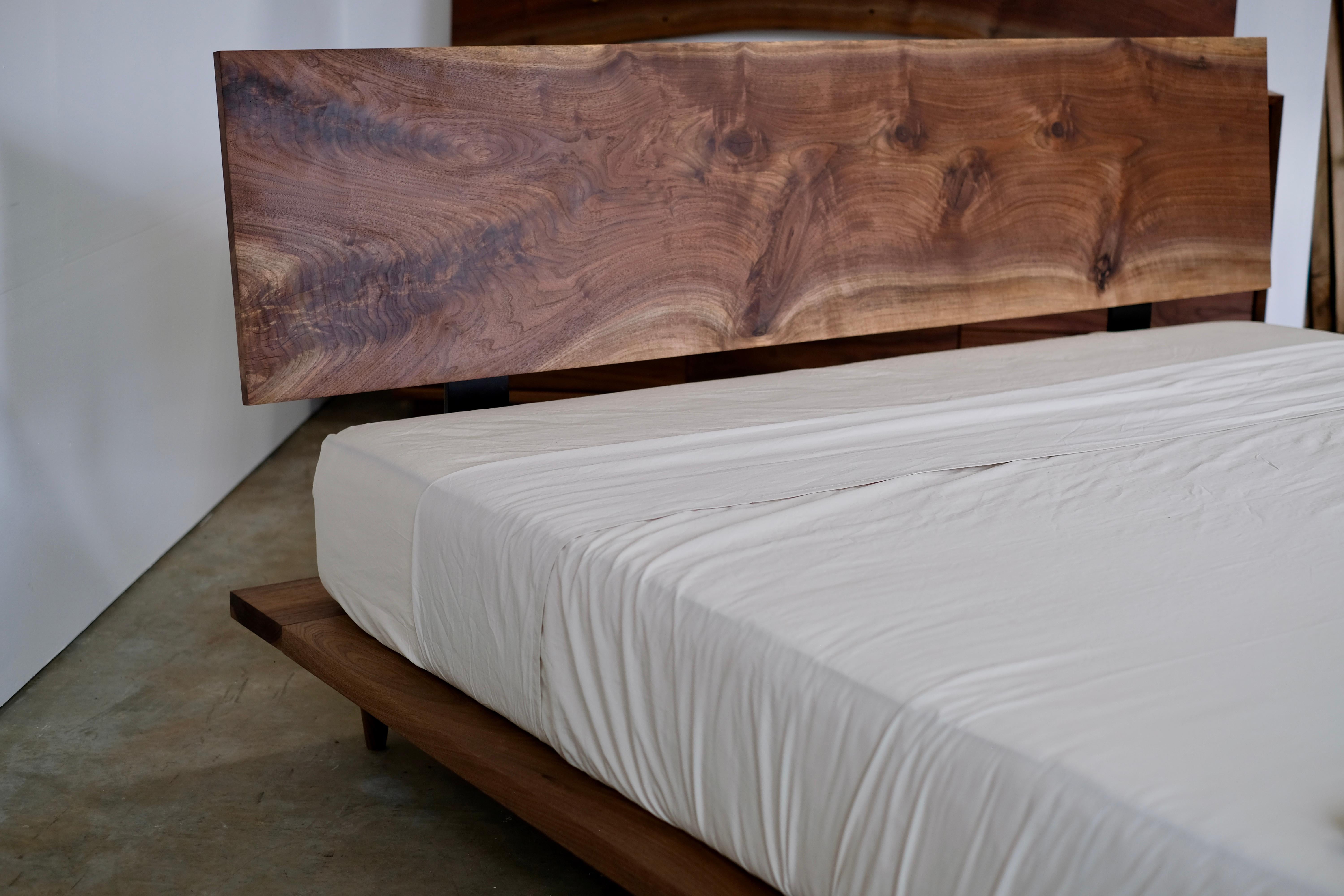 Mid Century Modern Platform Bed With Solid Wood Headboard in Walnut For Sale 6
