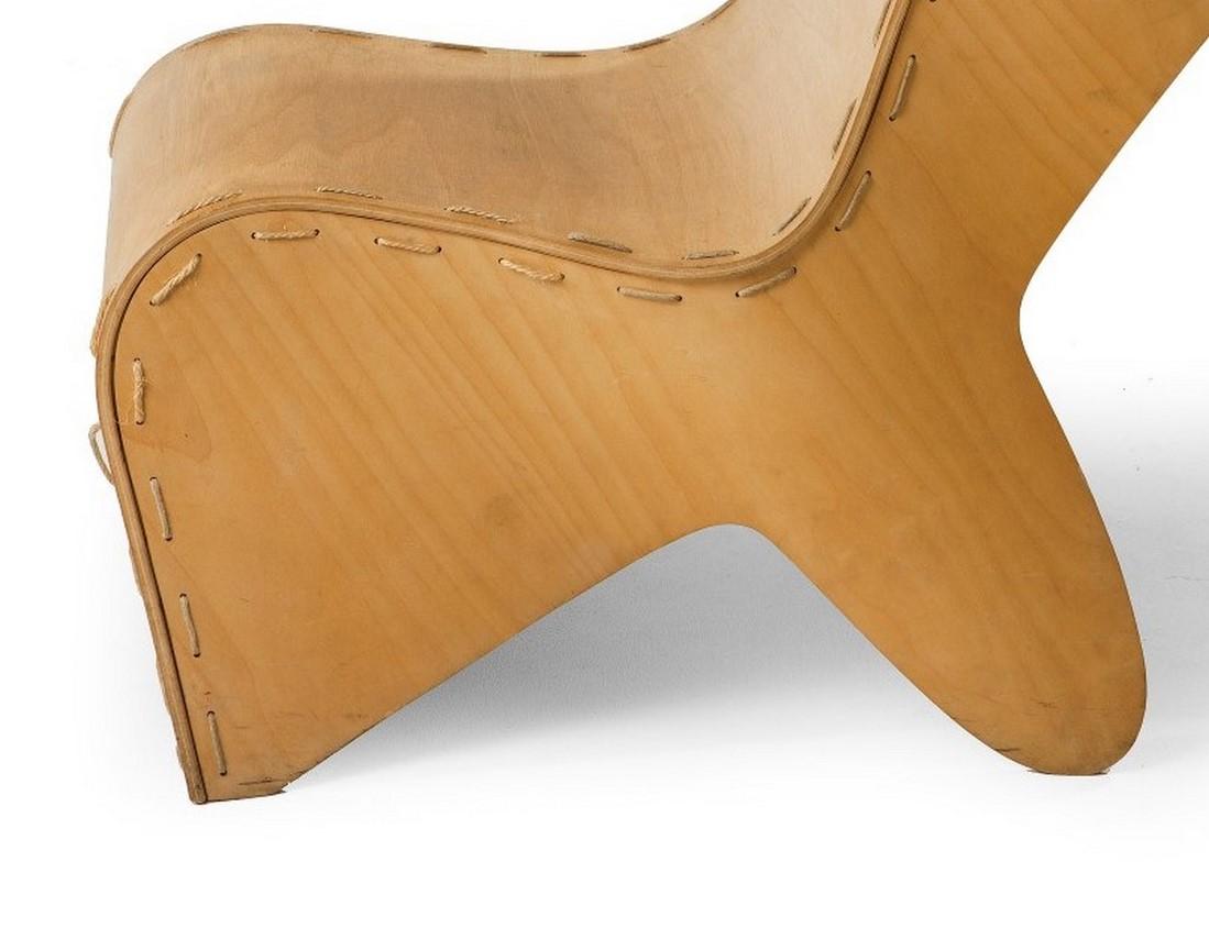 Mid-Century Modern Chaise en contreplaqué The Modernity avec détails de cordes. en vente