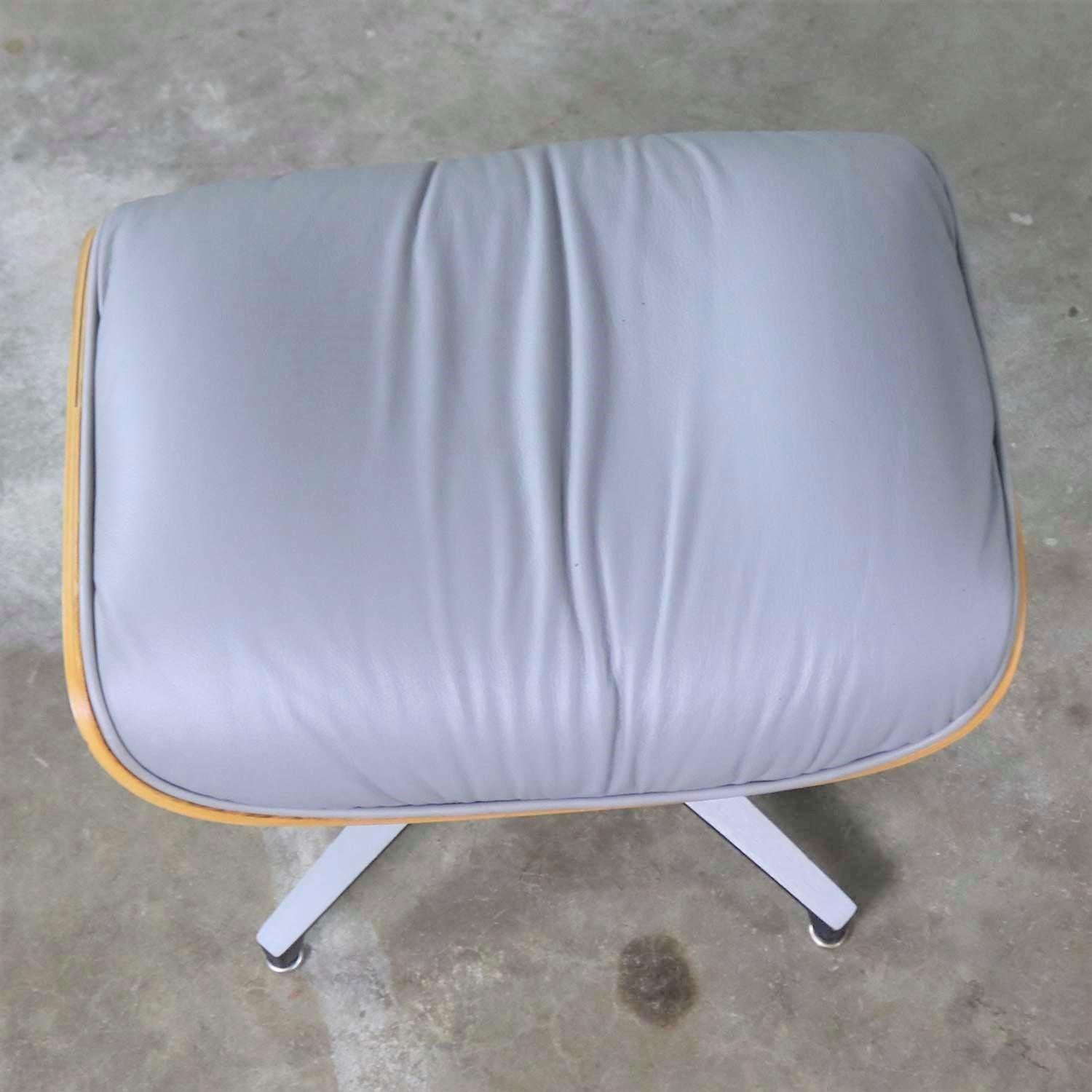 Midcentury Modern Plycraft Lounge Chair and Ottoman in Gray and Walnut 4