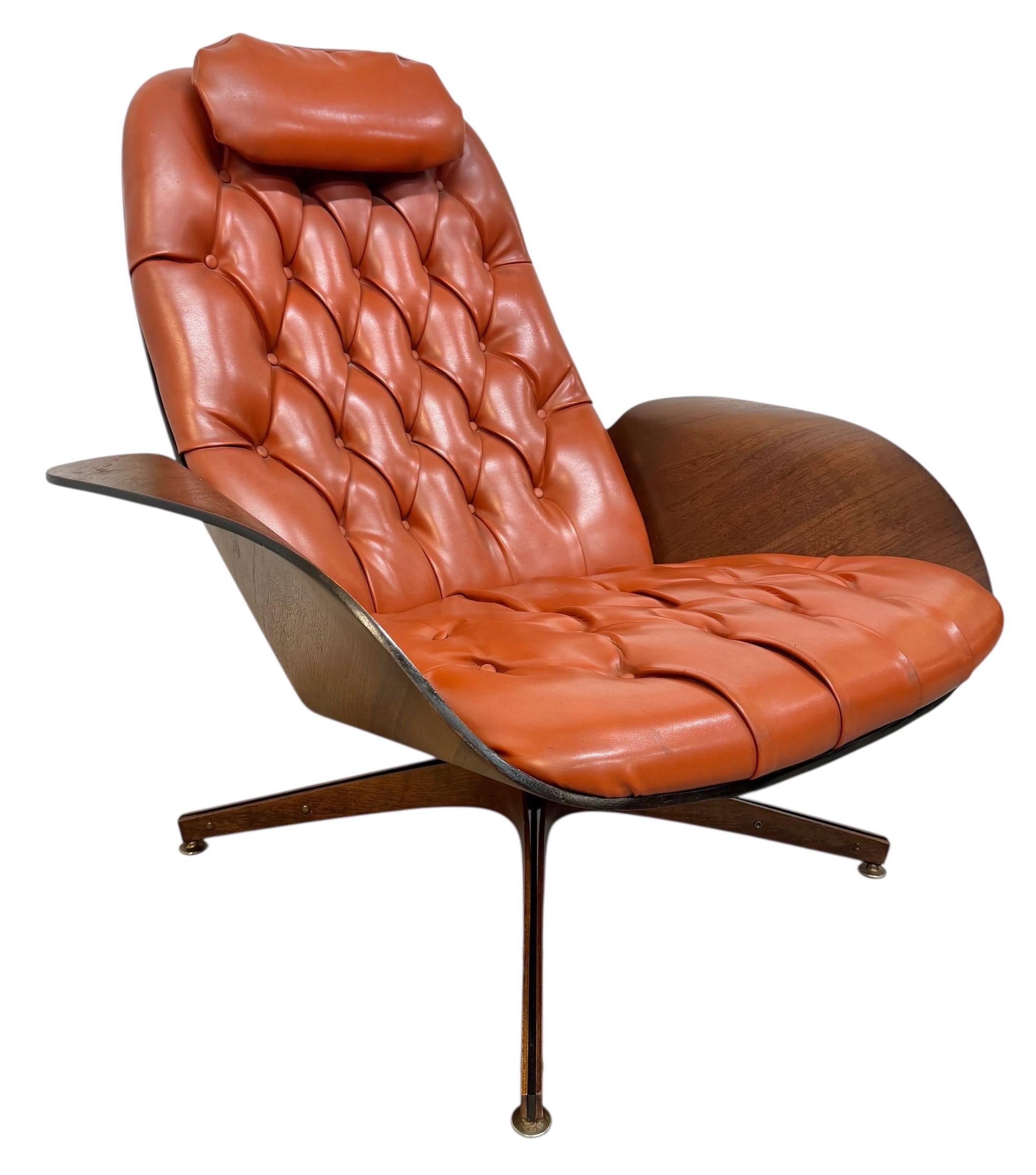 Mid-Century Modern Chaise et pouf Plycraft de style moderne du milieu du siècle en vente