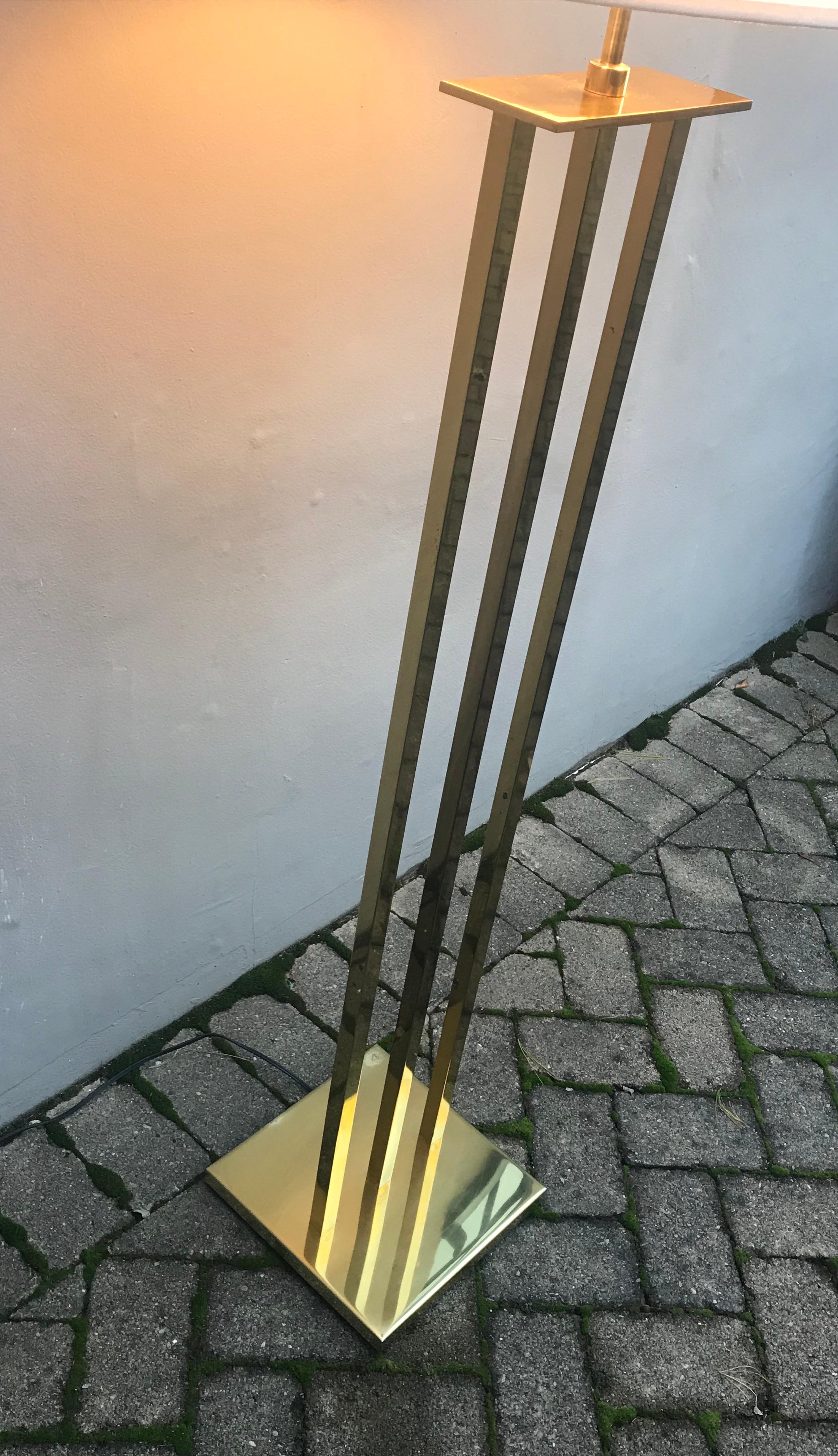 Mid-Century Modern Polished Brass Floor Lamp in the Style of Karl Springer In Good Condition For Sale In Bedford Hills, NY
