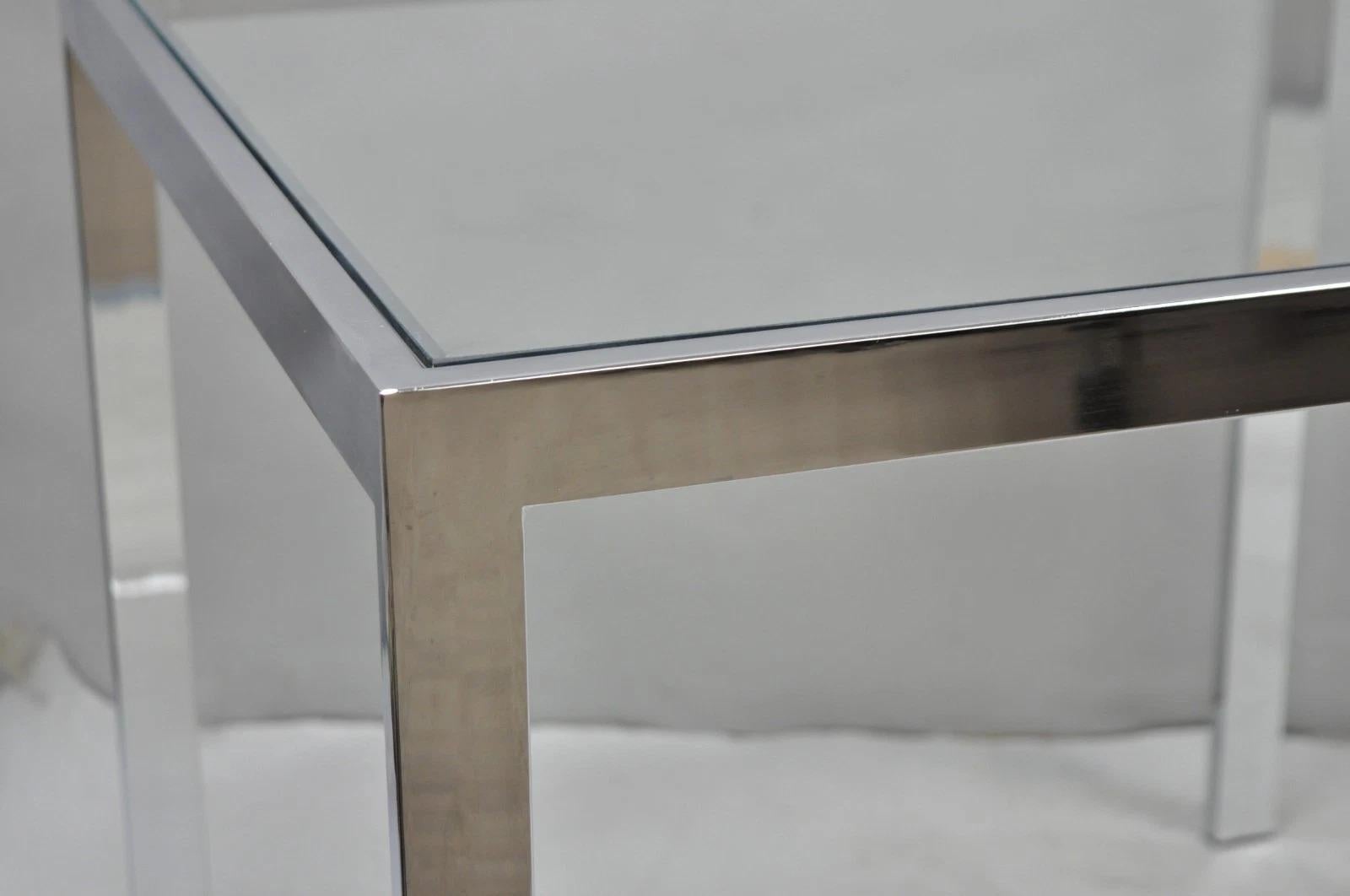 Mid-Century Modern Mid Century Modern Polished Chrome Glass Top Square Occasional Side End Table en vente
