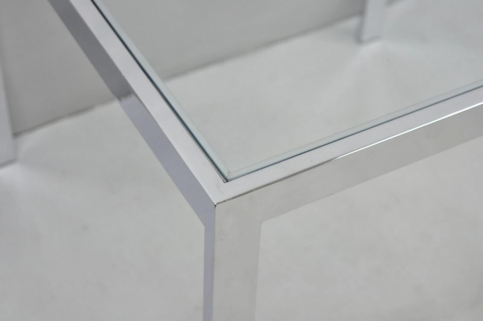 Mid Century Modern Polished Chrome Glass Top Square Occasional Side End Table Bon état - En vente à Philadelphia, PA